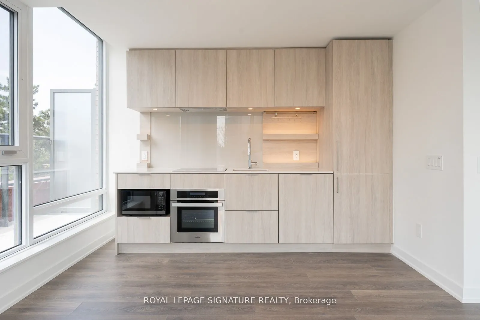28 Ann Street, #209