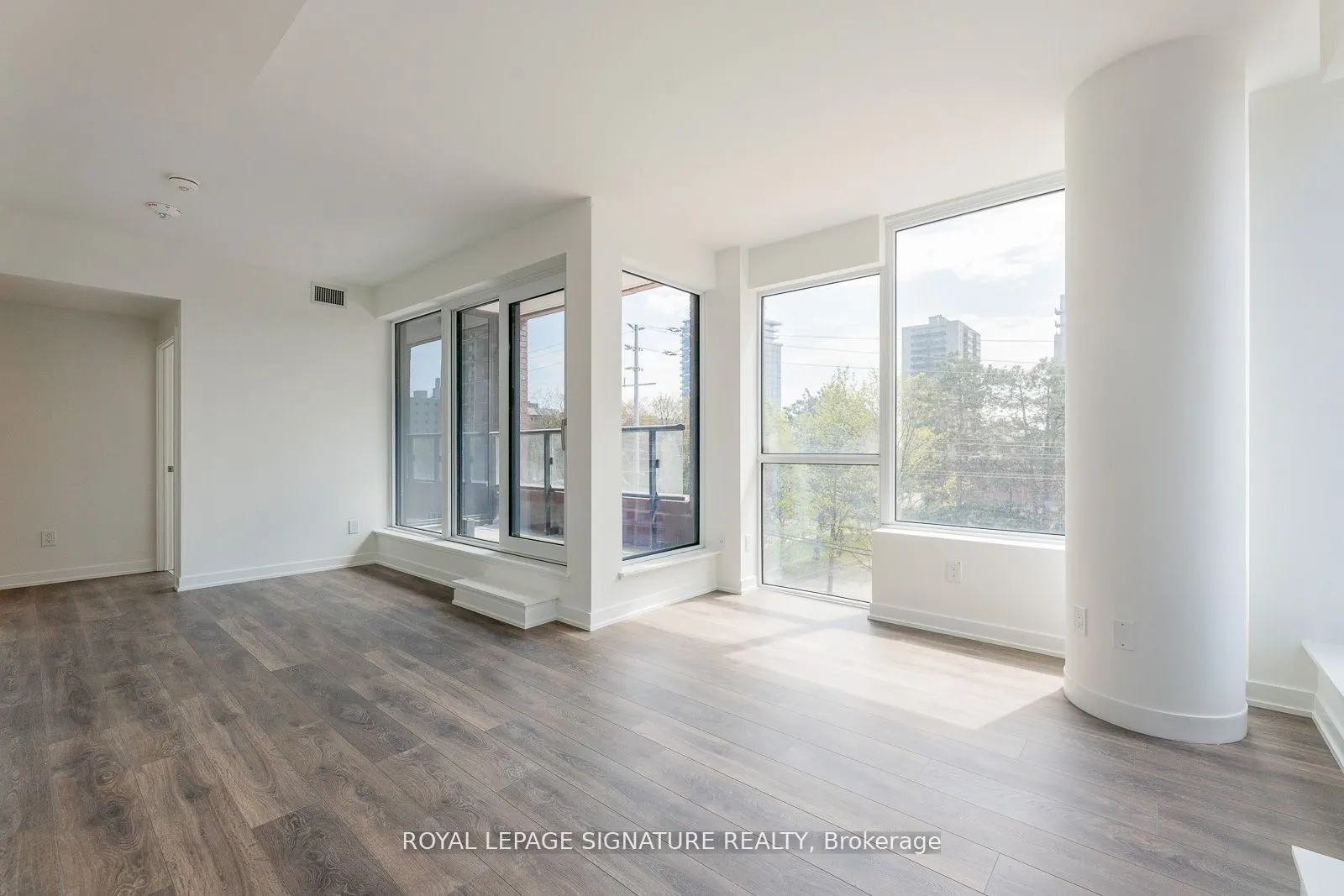 28 Ann Street, #209