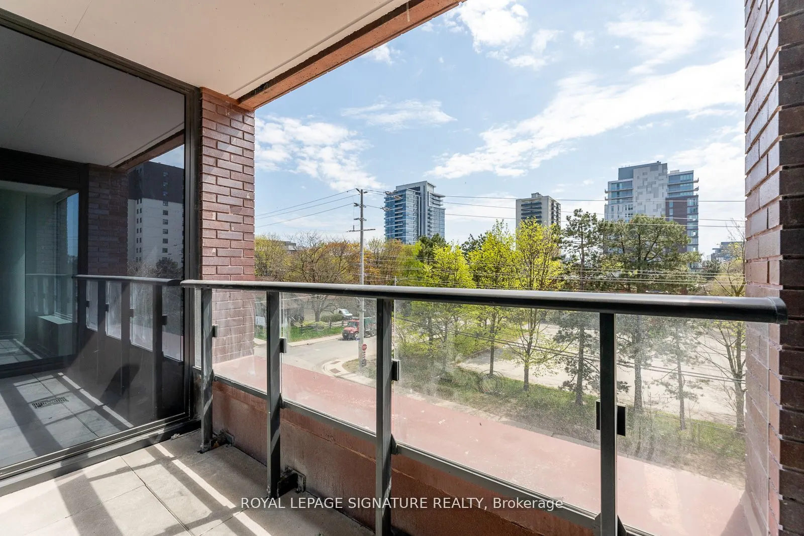 28 Ann Street, #209