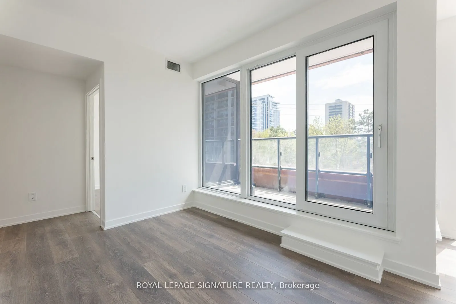 28 Ann Street, #209