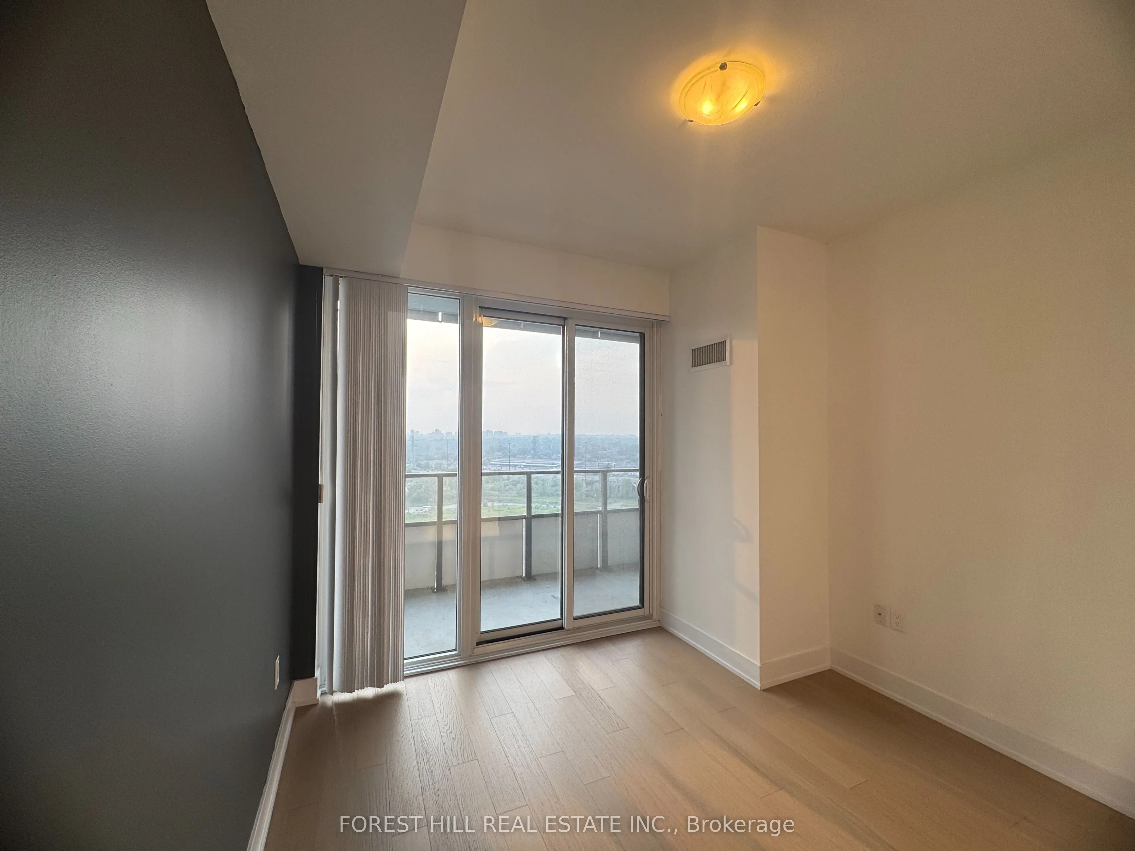 30 Shore Breeze Drive, #1922