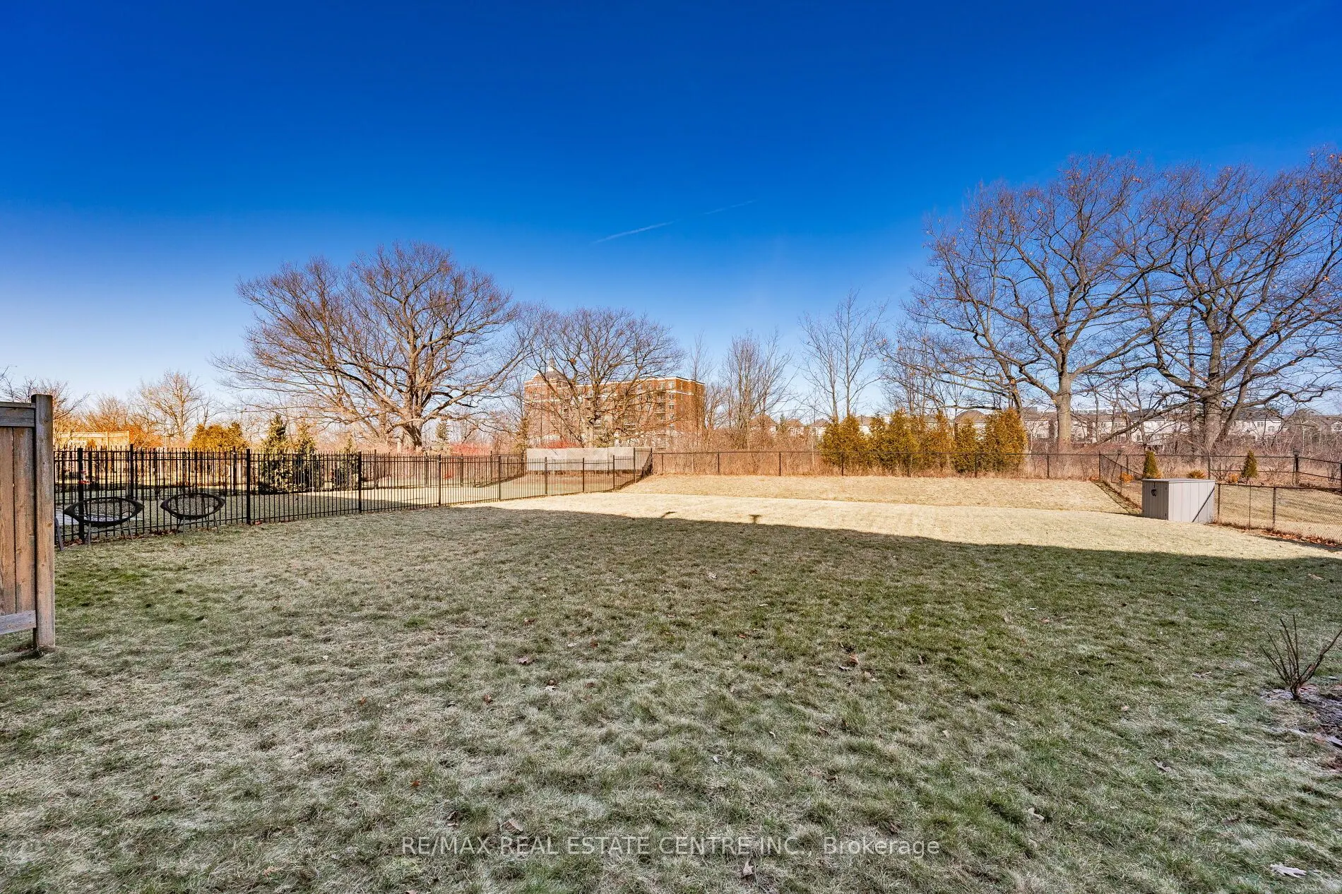 2453 Village Common