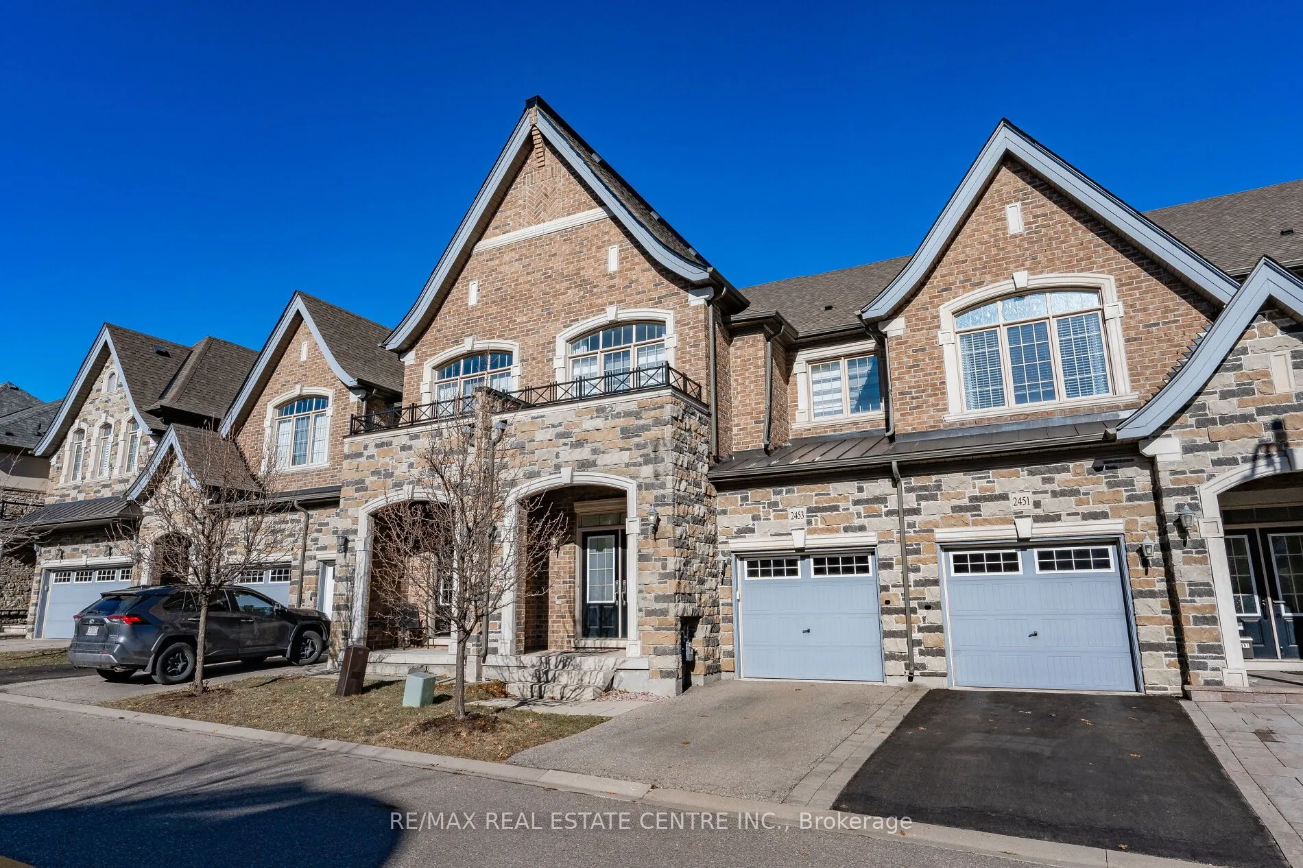 2453 Village Common