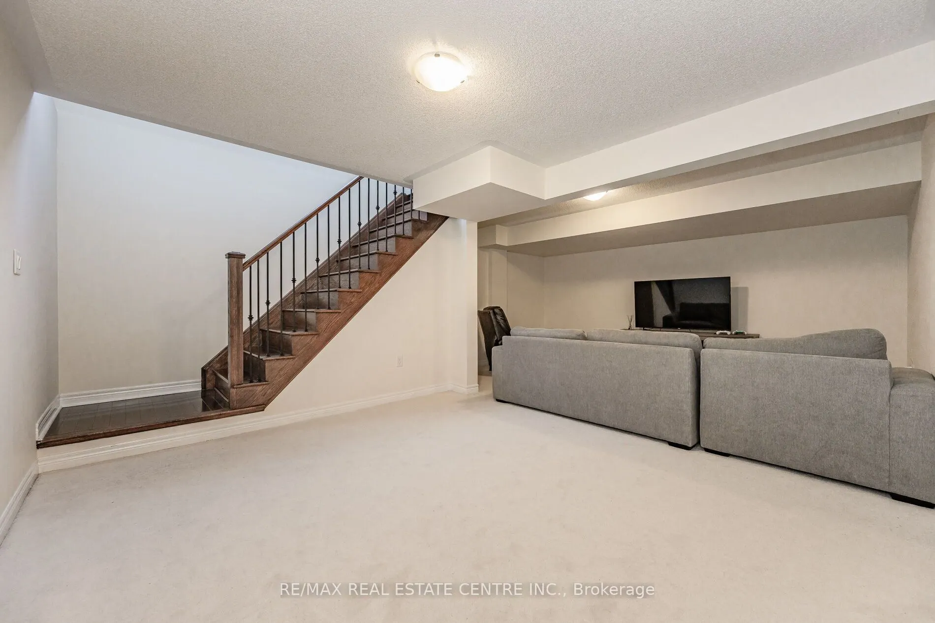 2453 Village Common