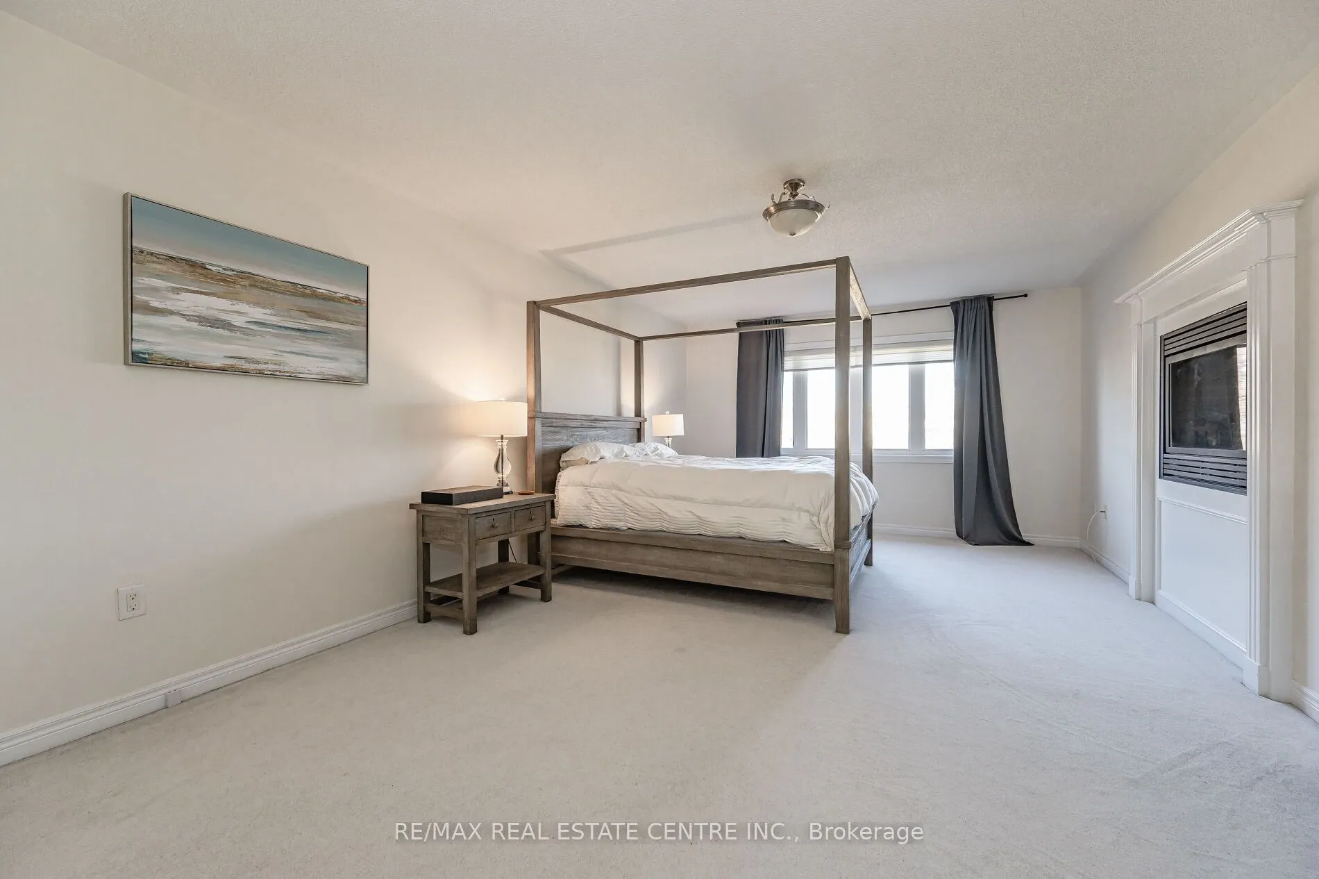 2453 Village Common