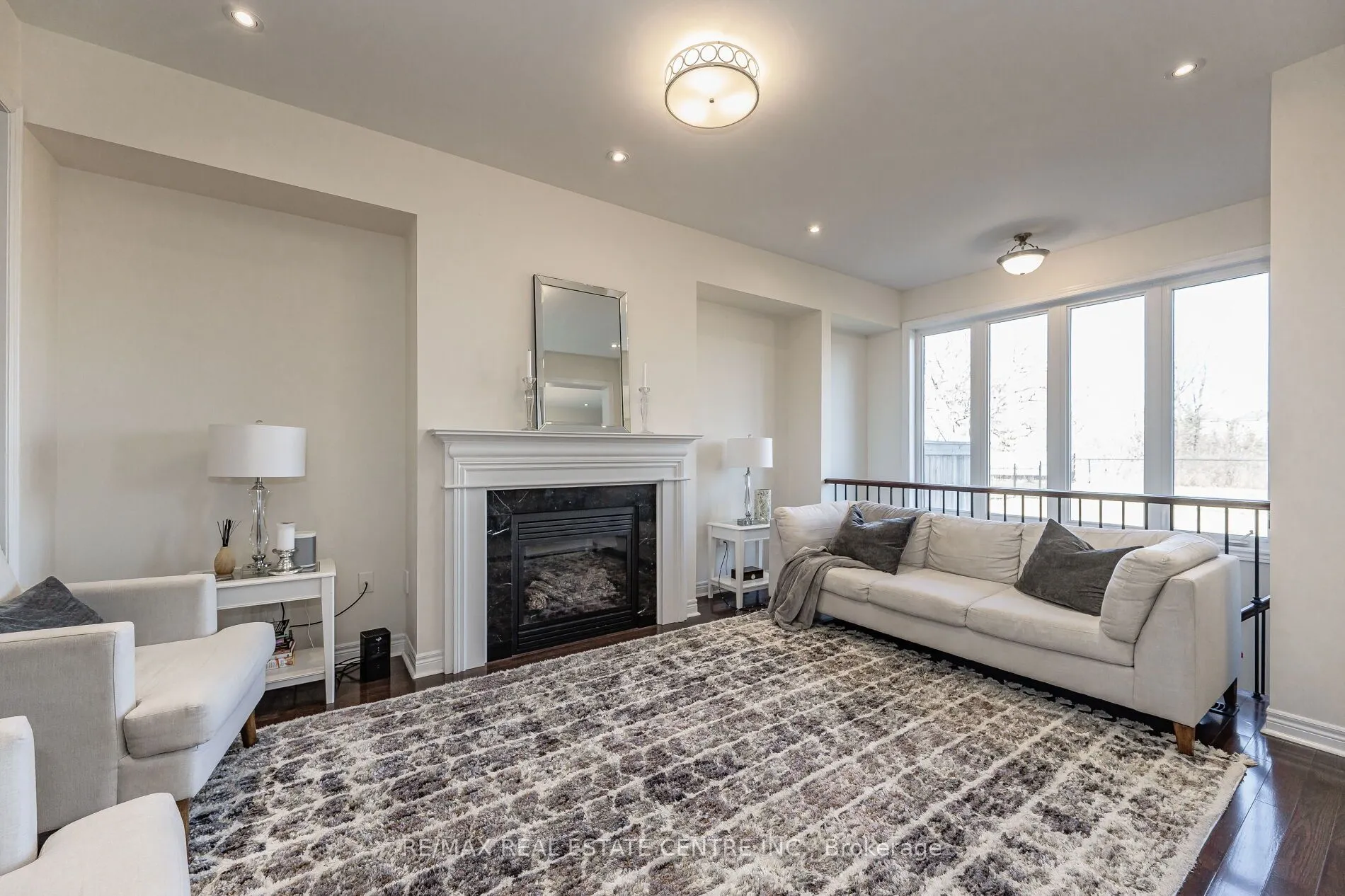 2453 Village Common