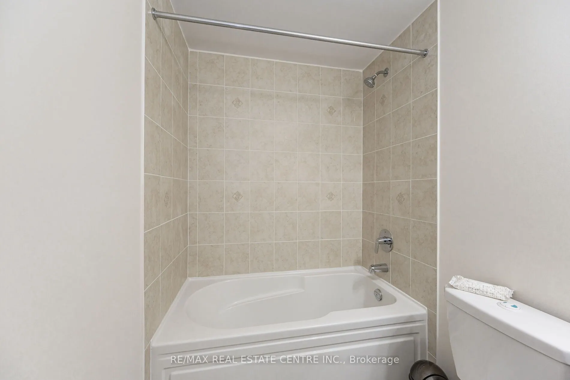2453 Village Common