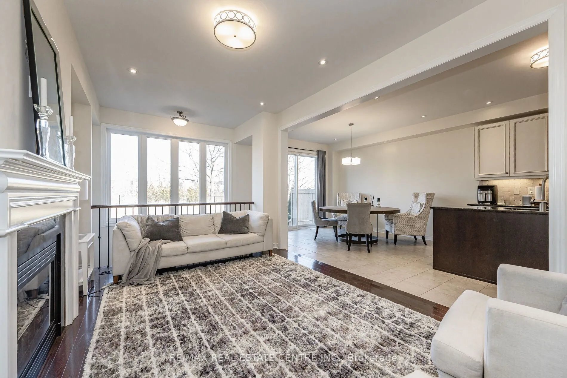 2453 Village Common