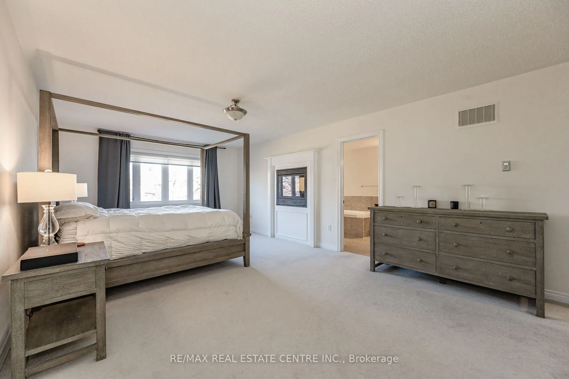 2453 Village Common
