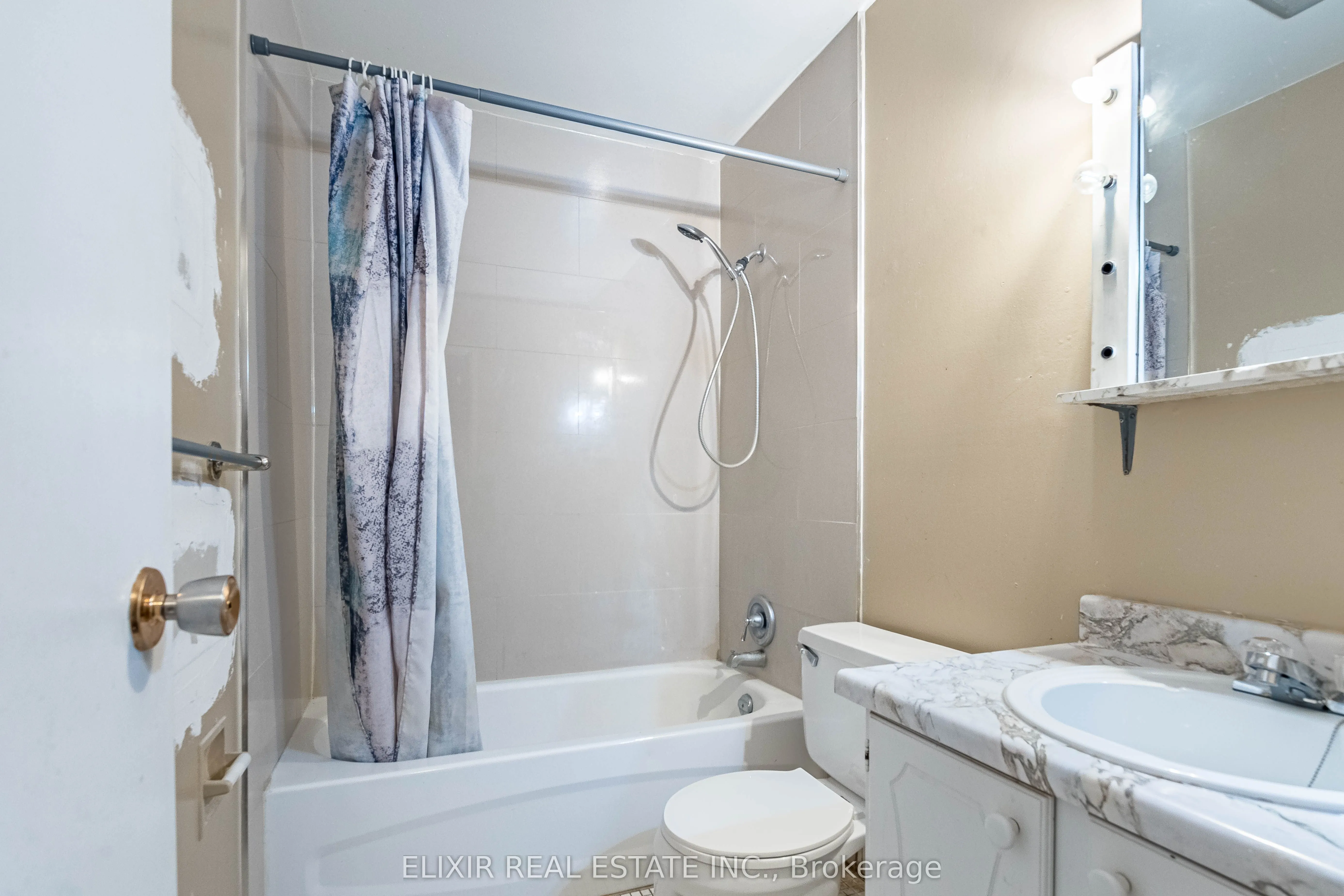 3025 The Credit Woodlands Drive, #336