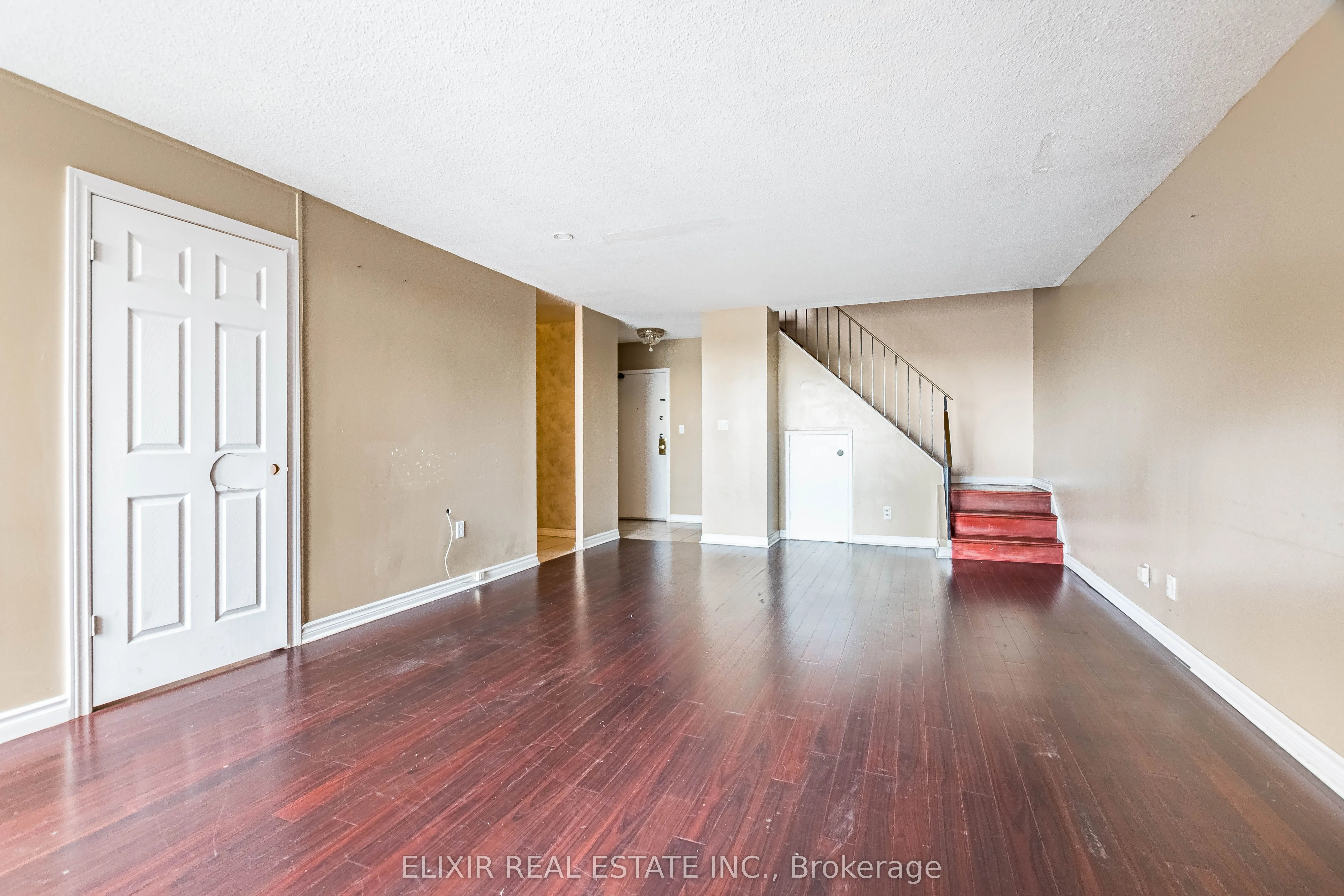 3025 The Credit Woodlands Drive, #336