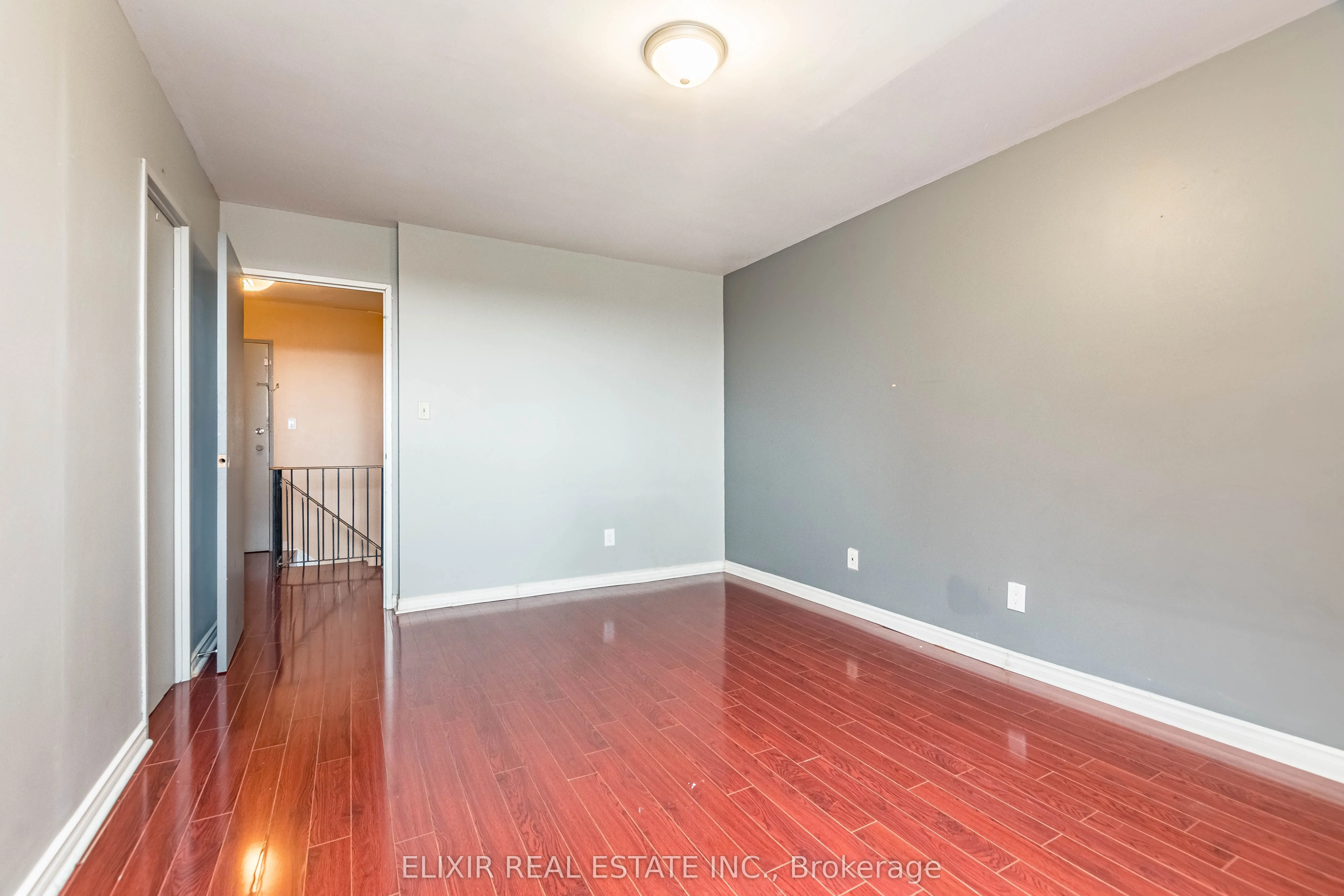 3025 The Credit Woodlands Drive, #336