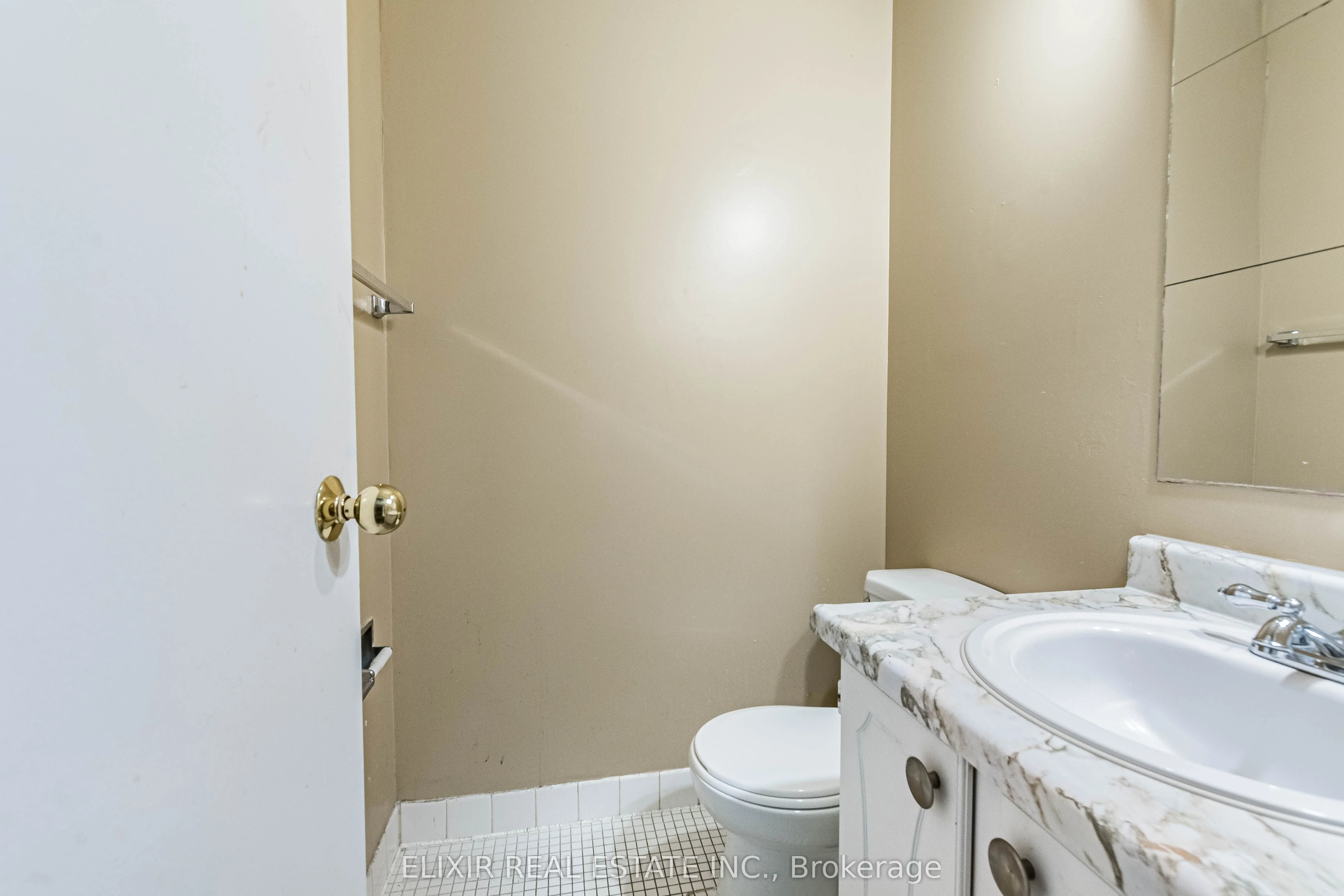 3025 The Credit Woodlands Drive, #336