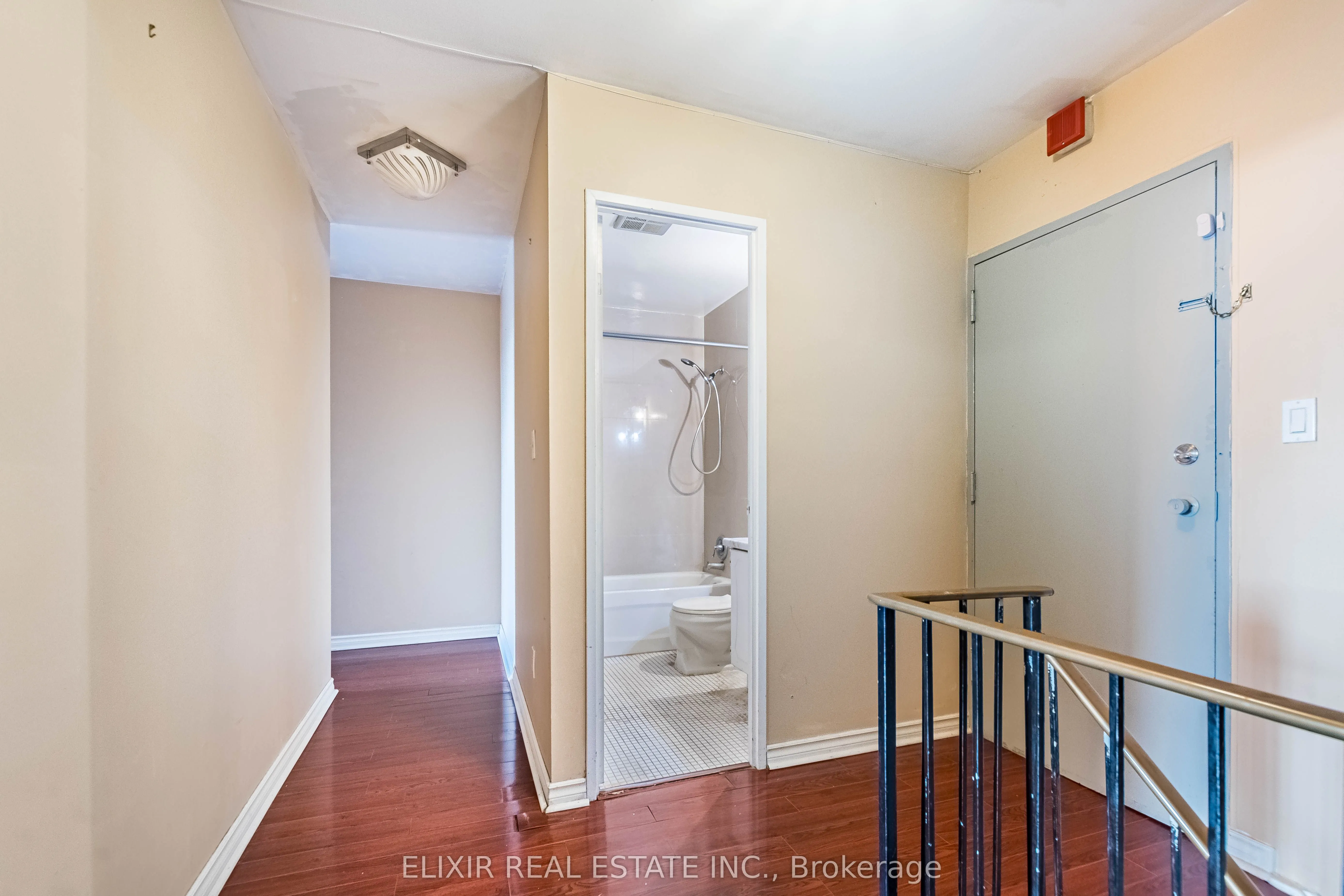 3025 The Credit Woodlands Drive, #336