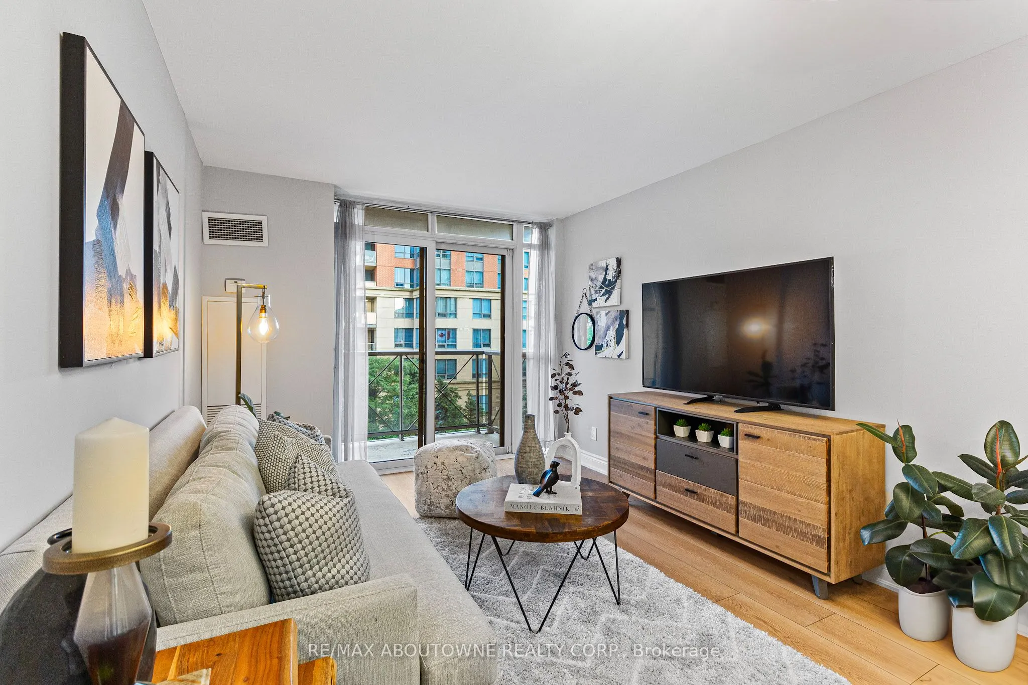 5233 Dundas Street W, #227