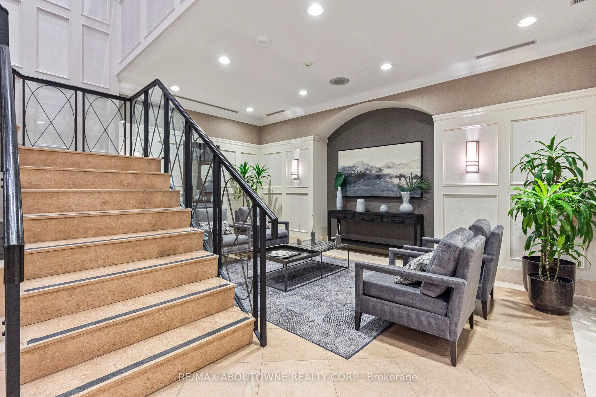 5233 Dundas Street W, #227