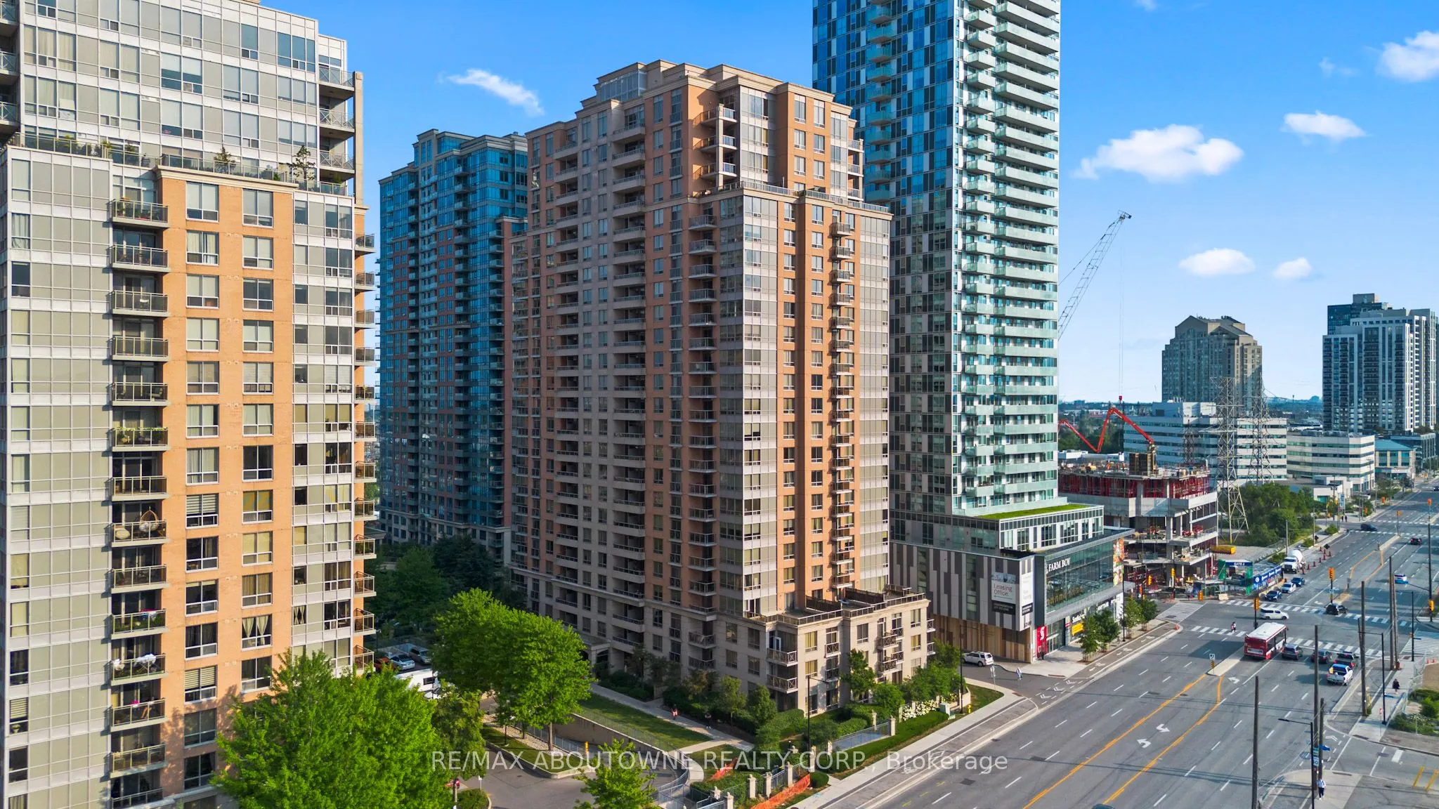 5233 Dundas Street W, #227