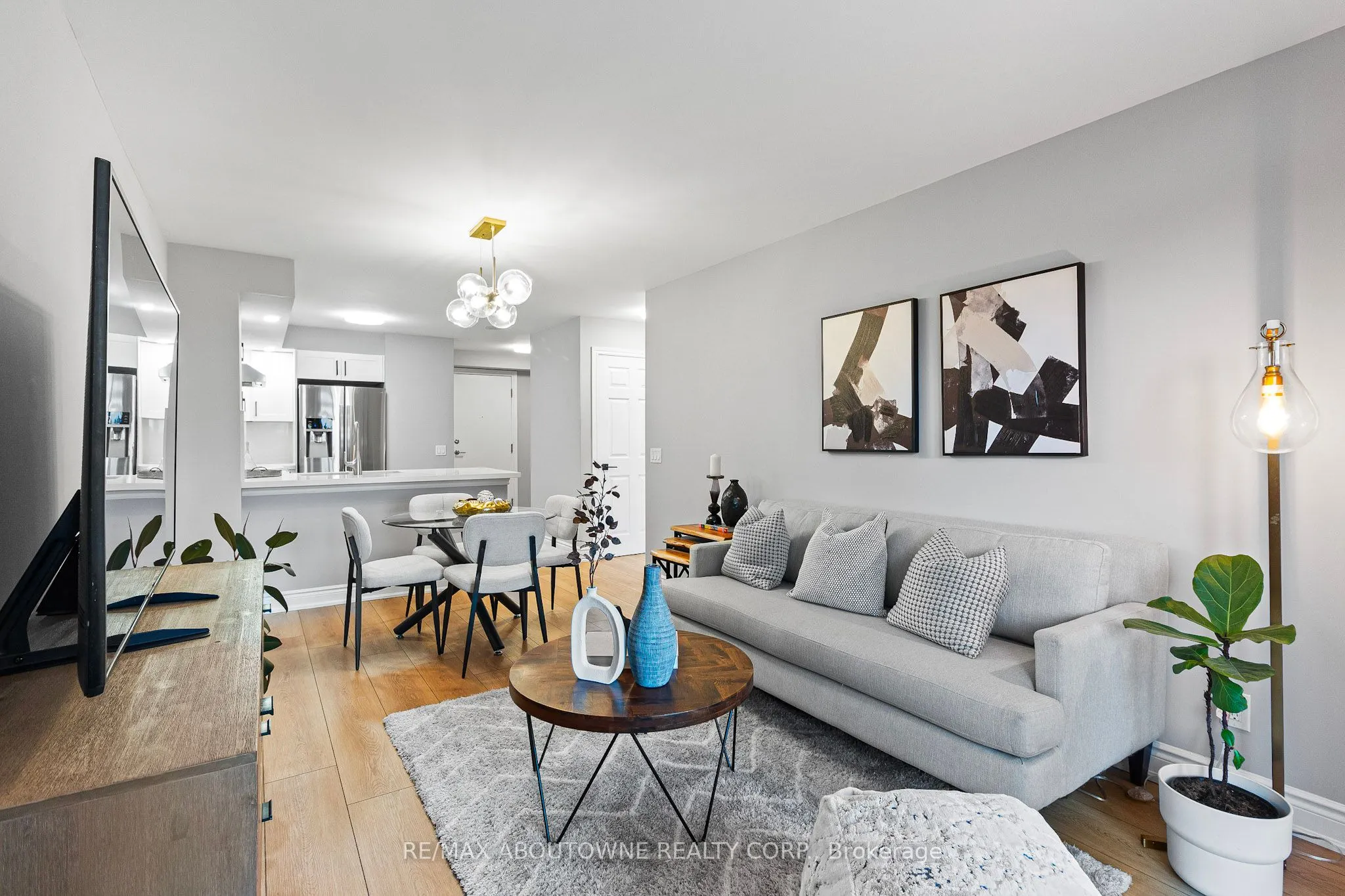 5233 Dundas Street W, #227
