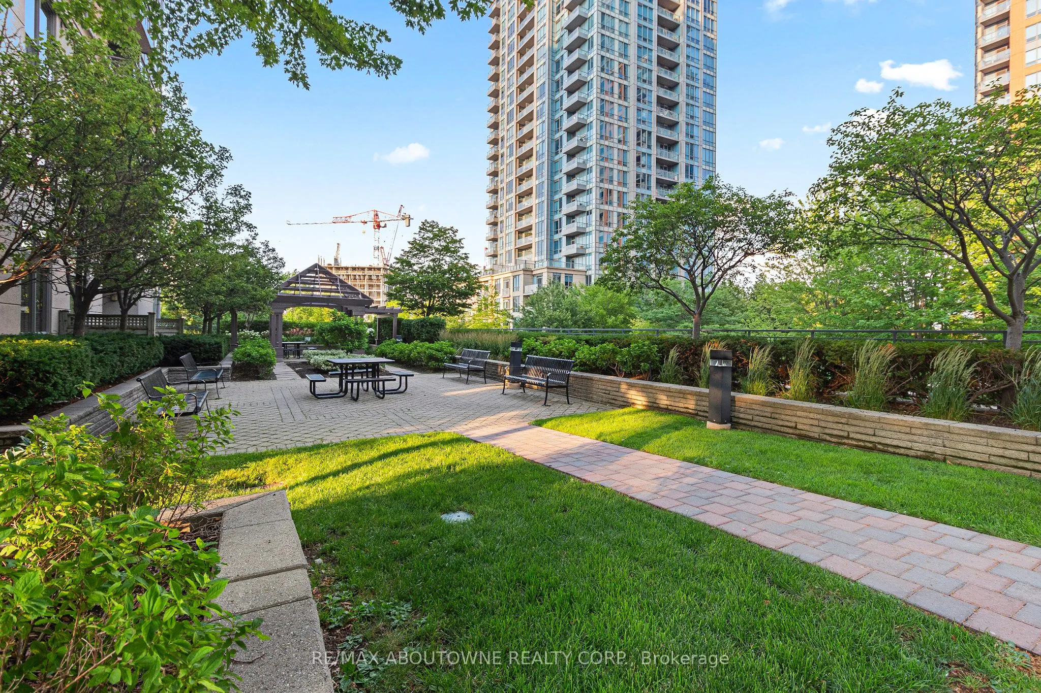 5233 Dundas Street W, #227