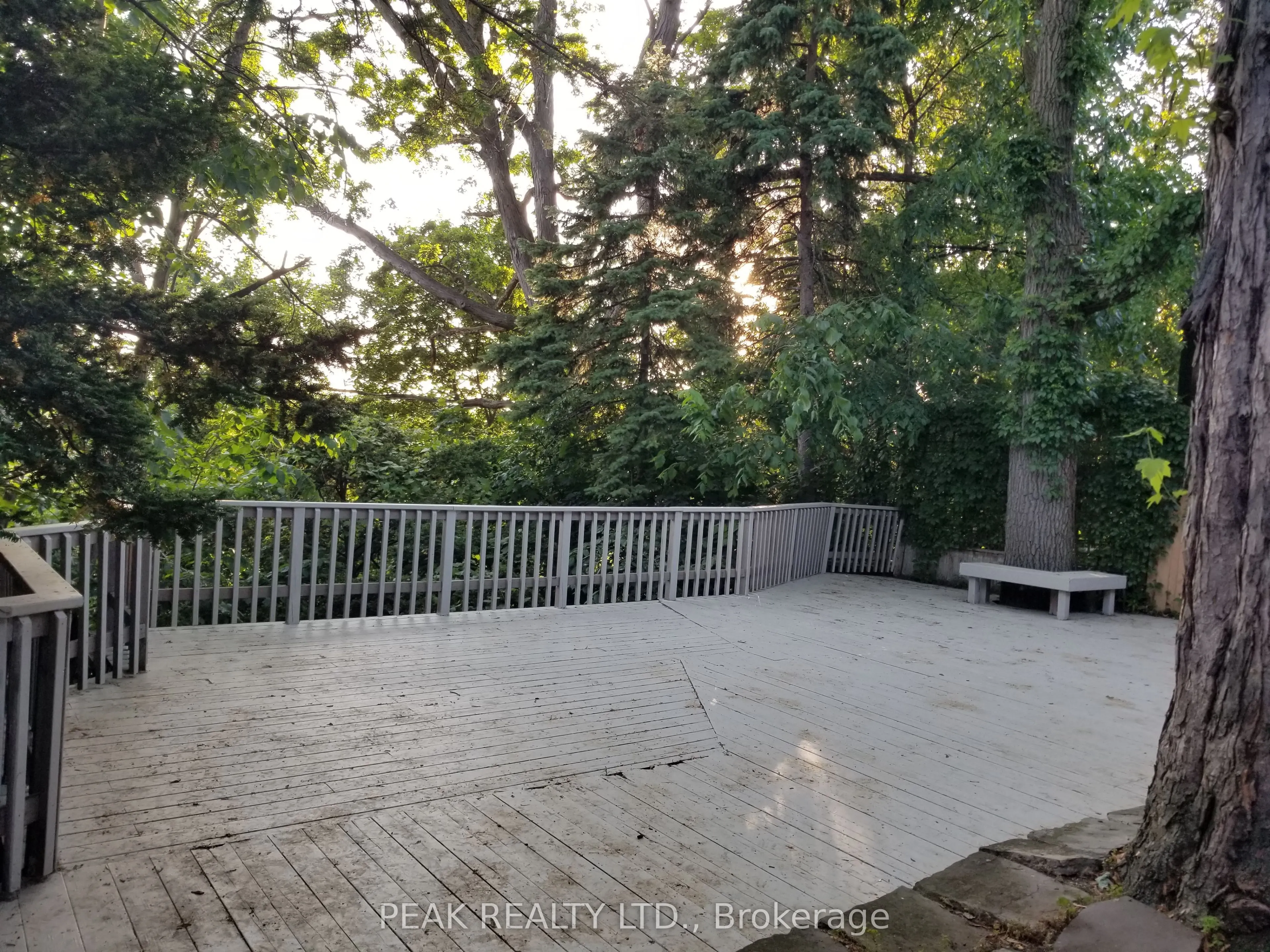 136 Humbercrest Boulevard