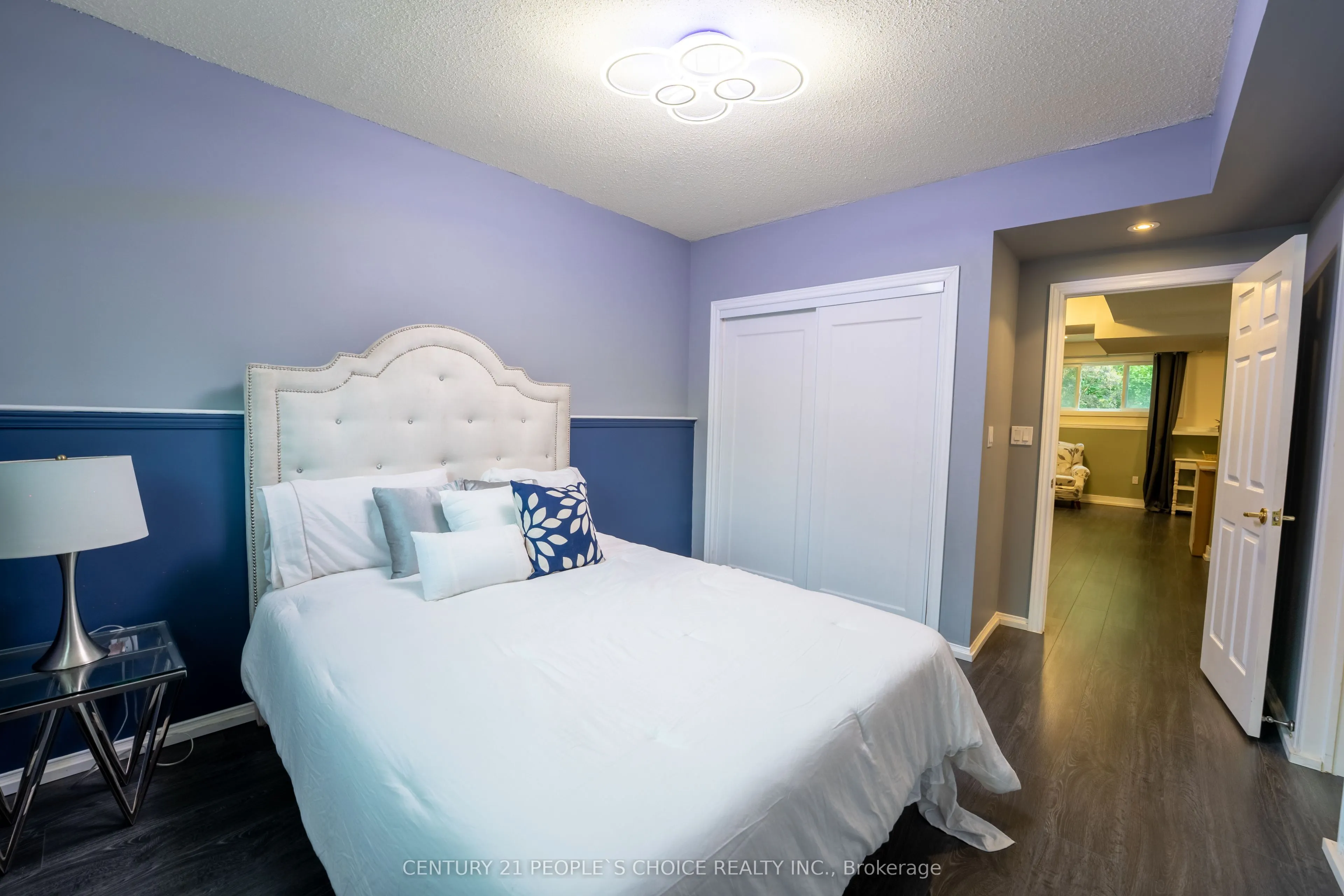 23 Wadsworth Circle