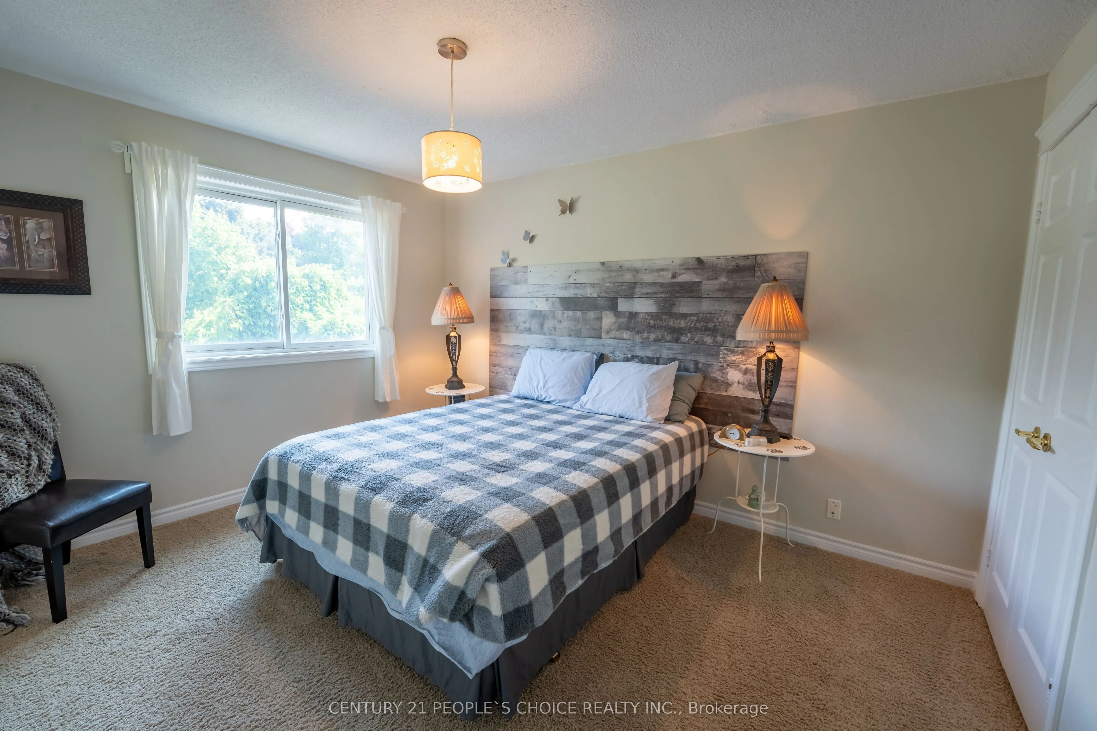 23 Wadsworth Circle