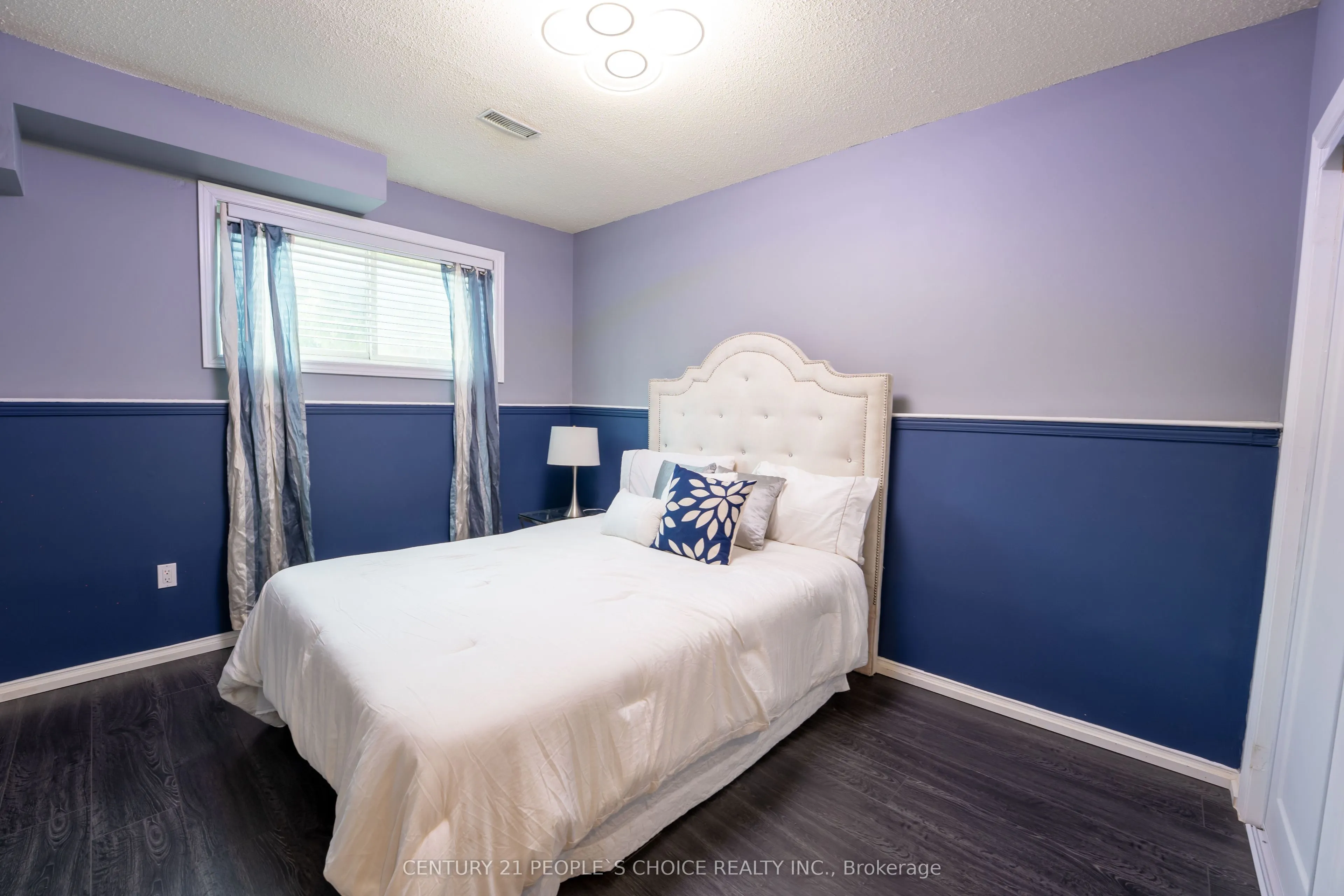 23 Wadsworth Circle