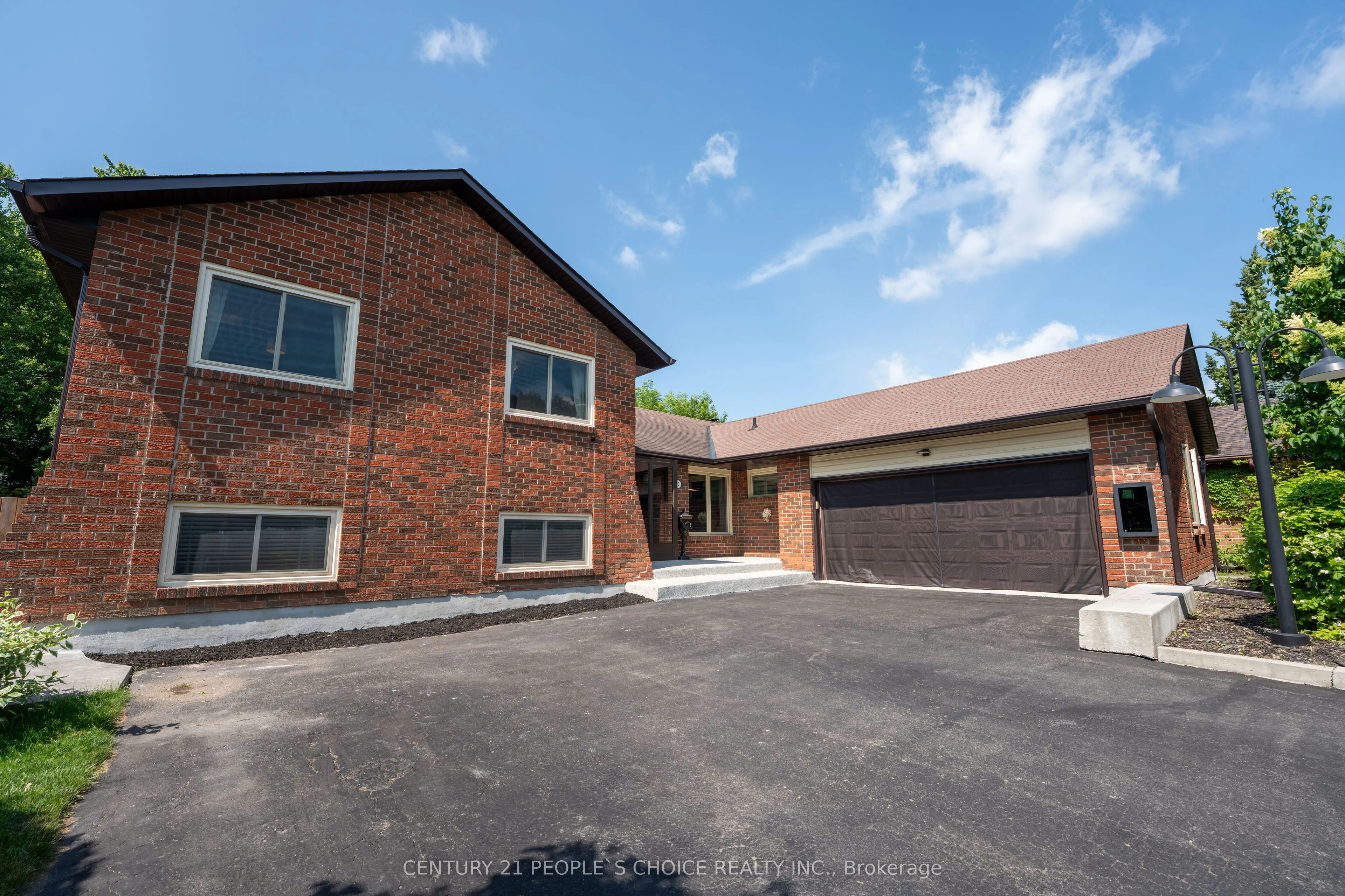 23 Wadsworth Circle