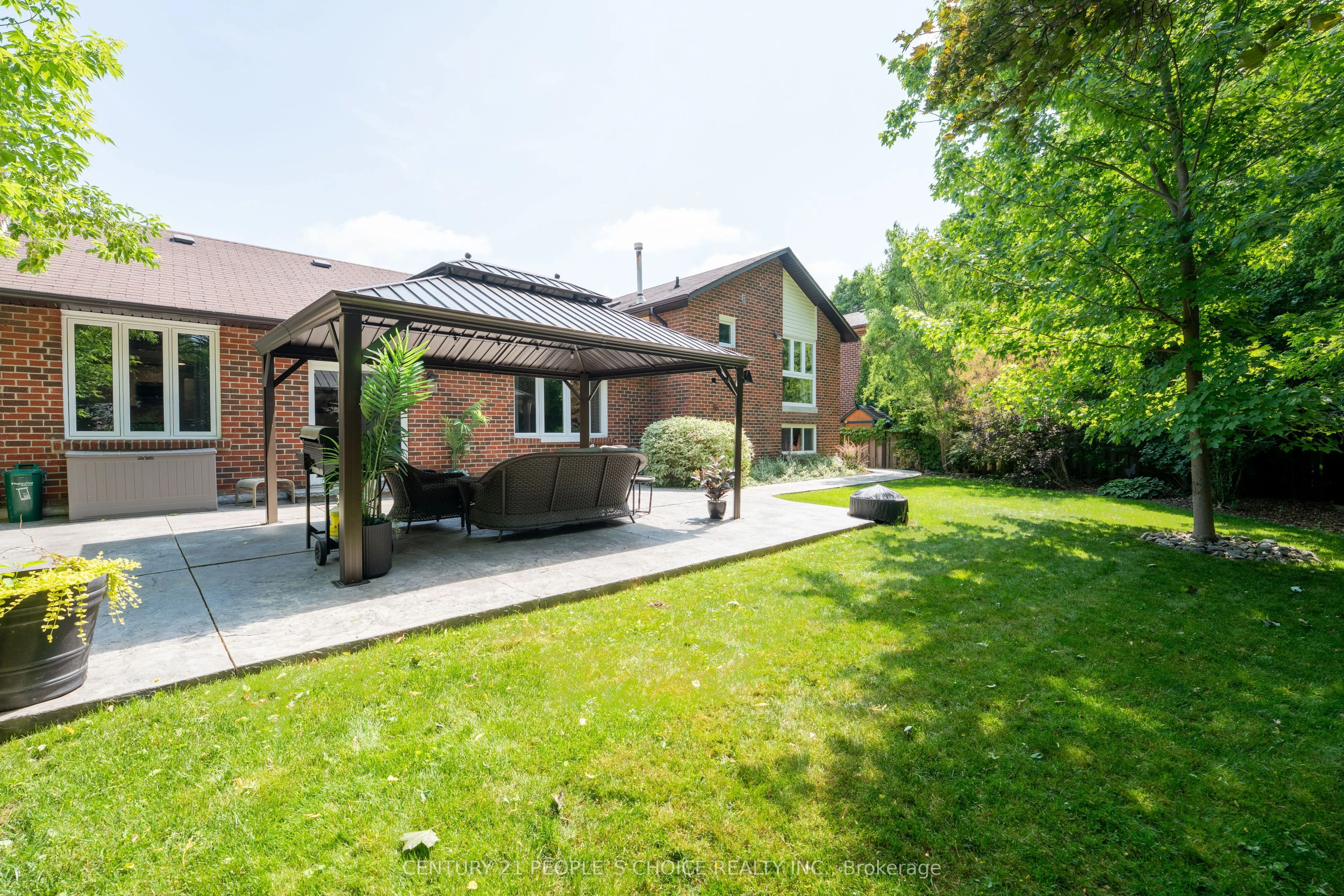 23 Wadsworth Circle