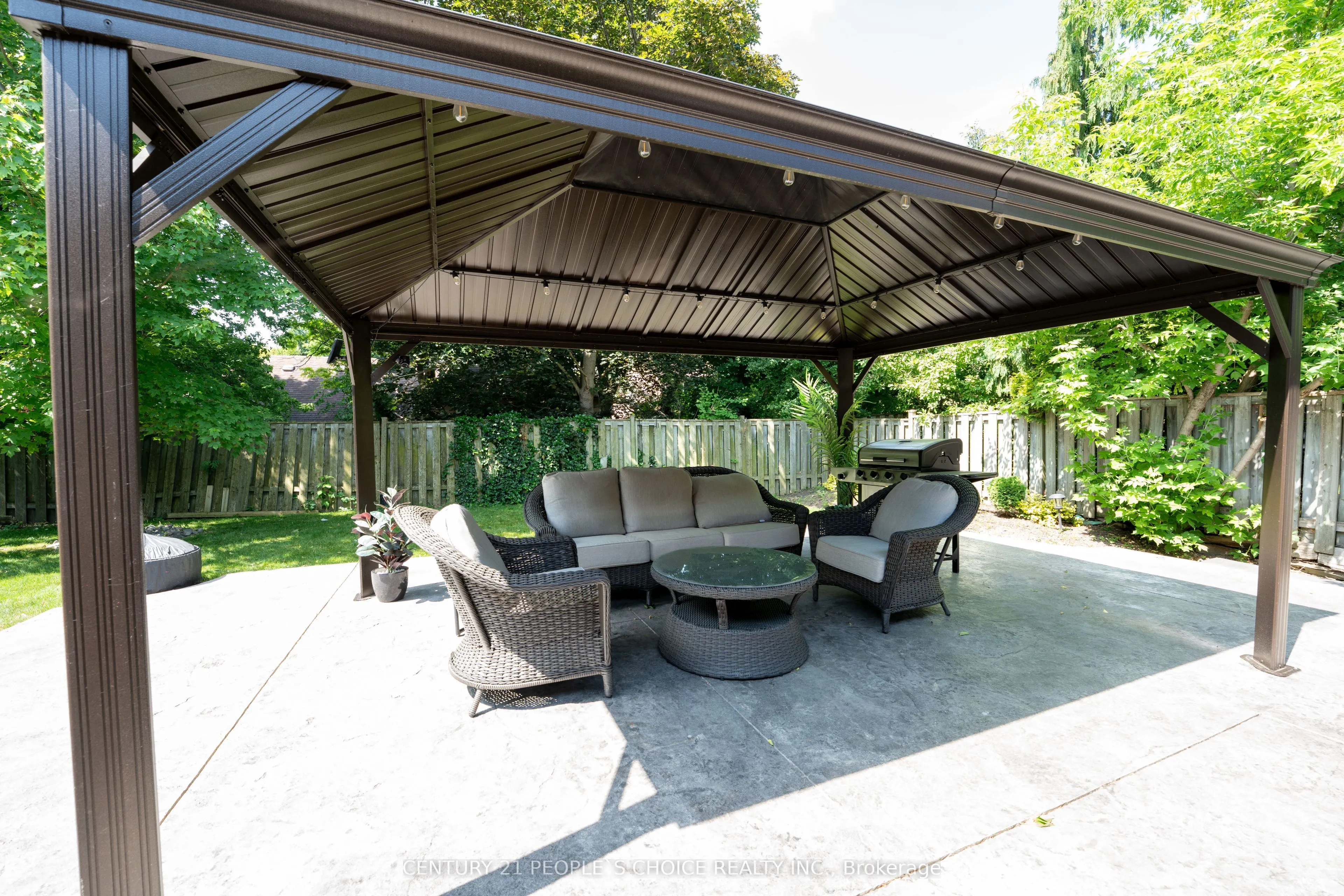 23 Wadsworth Circle
