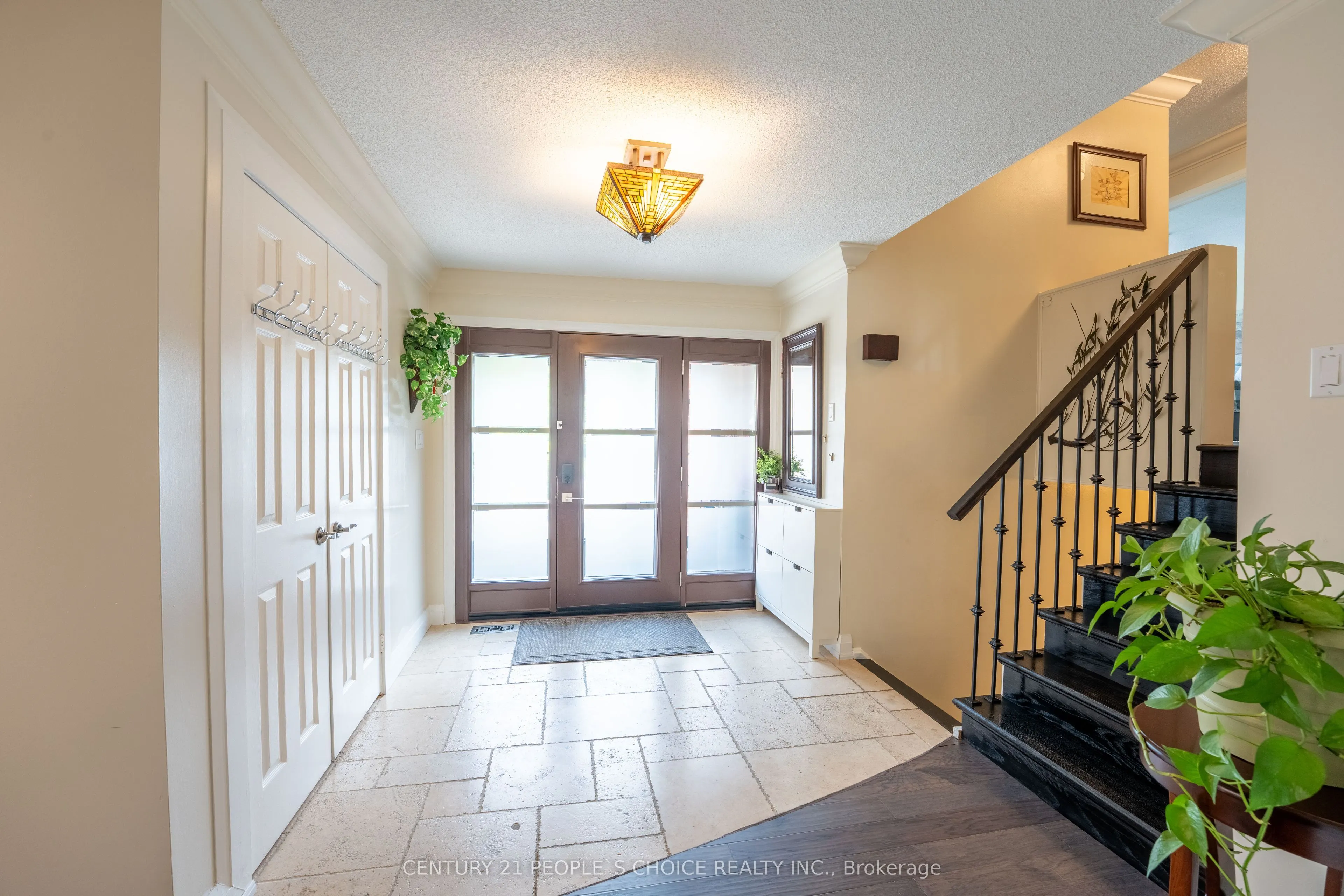 23 Wadsworth Circle