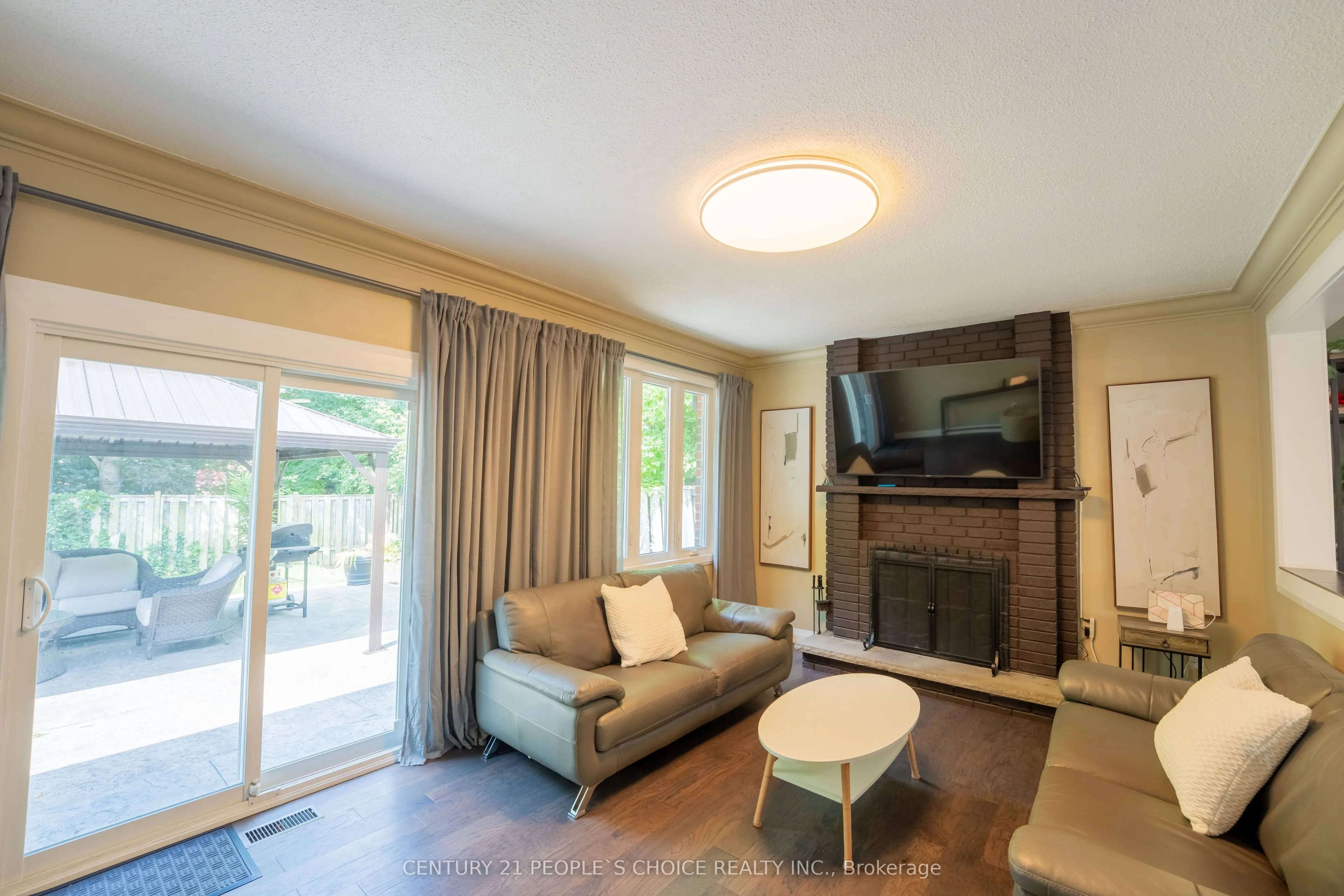 23 Wadsworth Circle