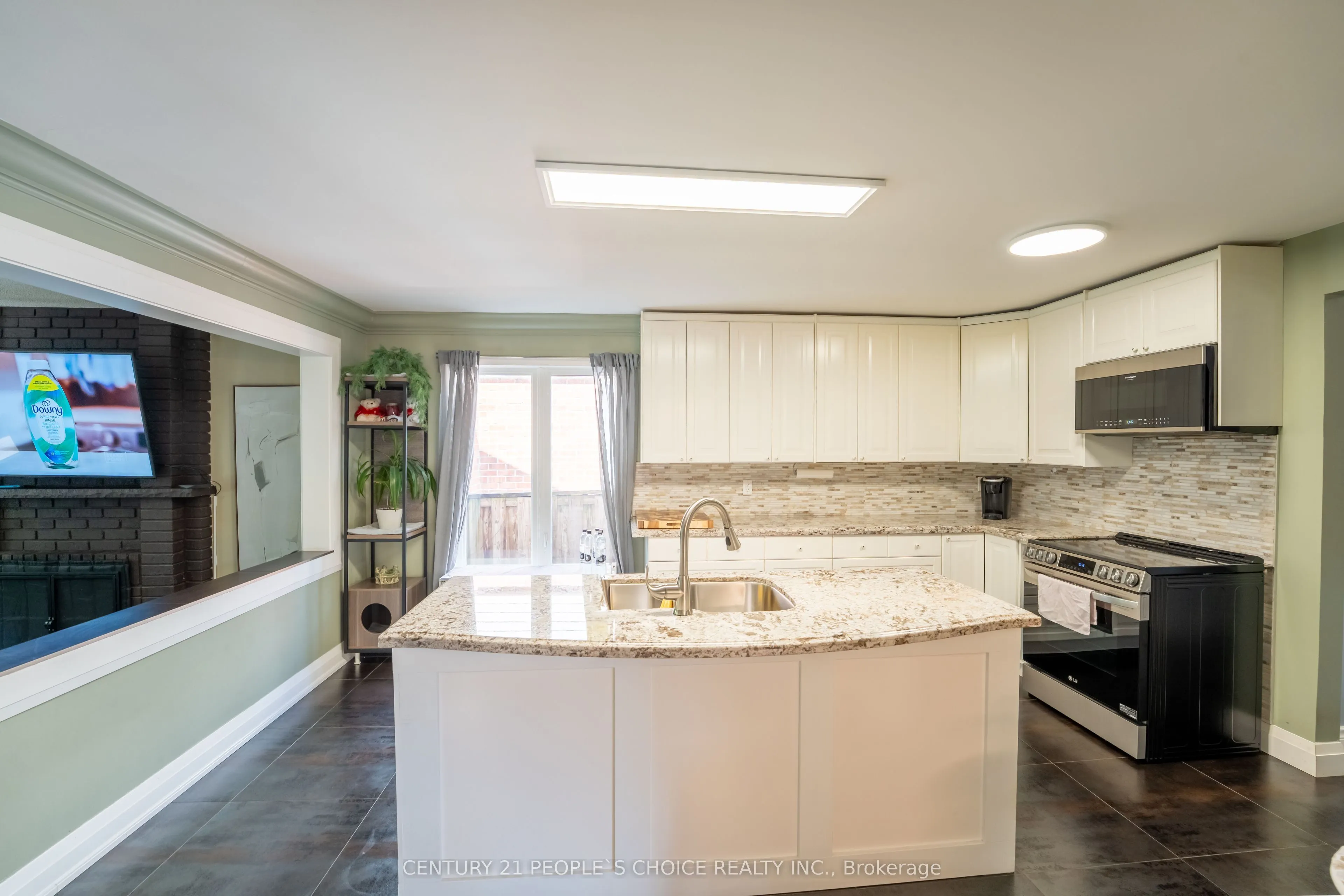 23 Wadsworth Circle