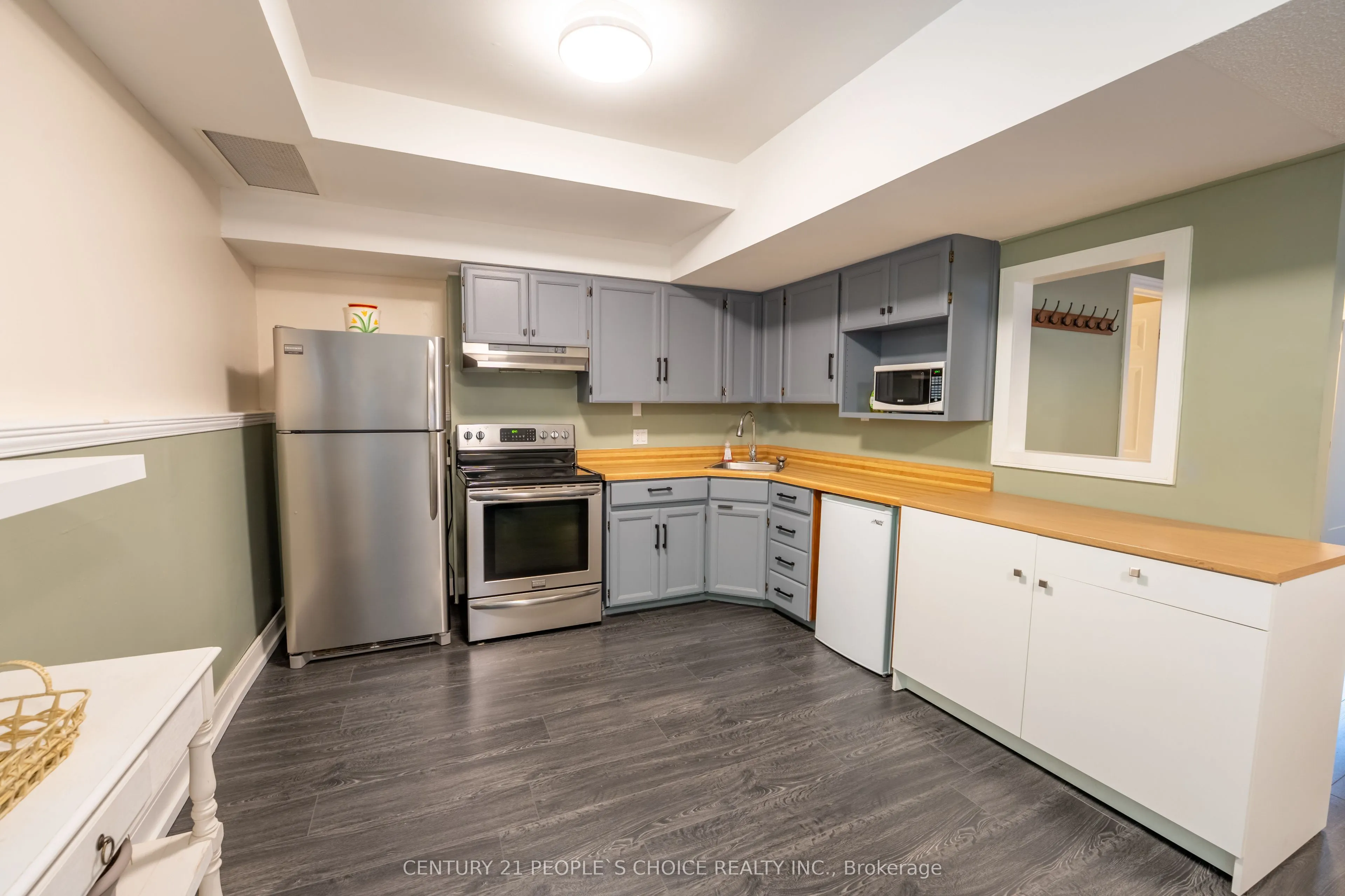23 Wadsworth Circle