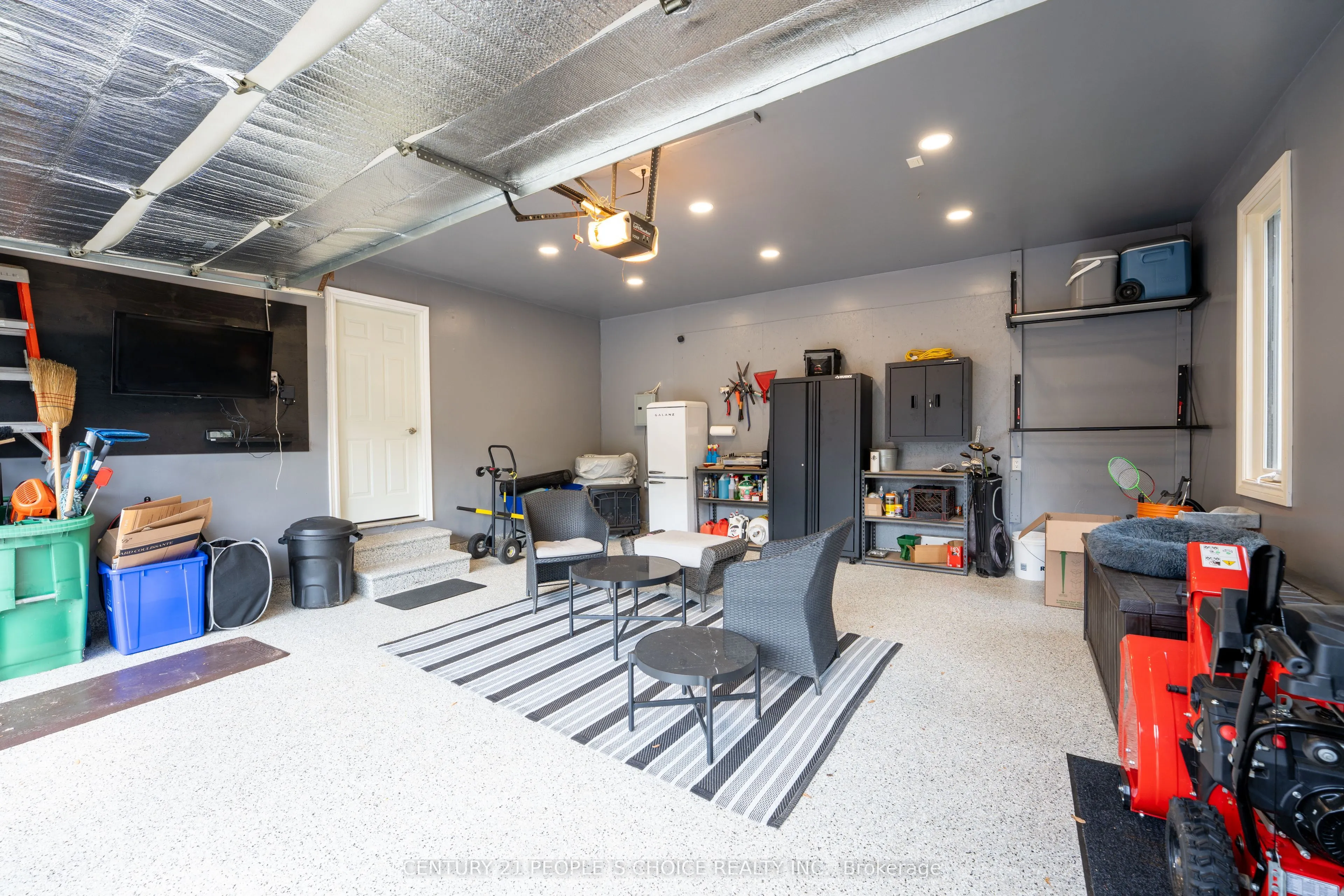 23 Wadsworth Circle