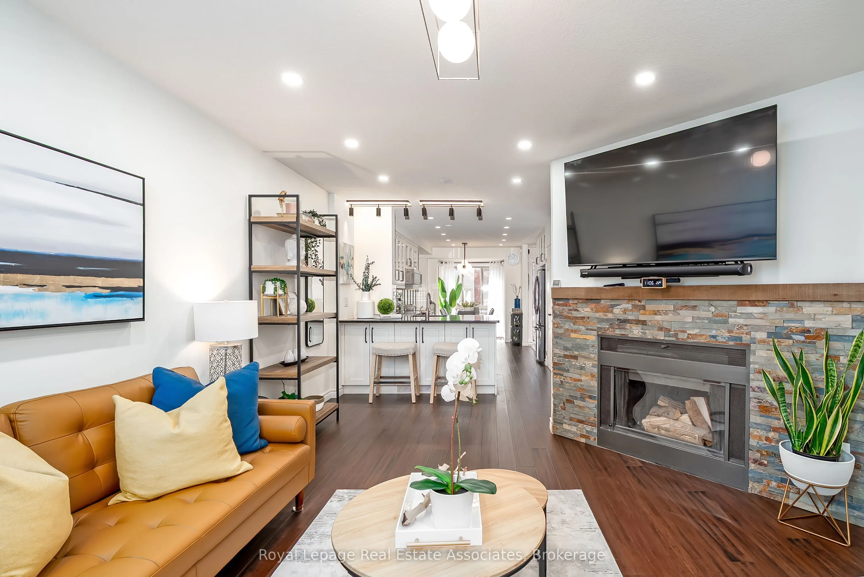895 Maple Avenue, #508