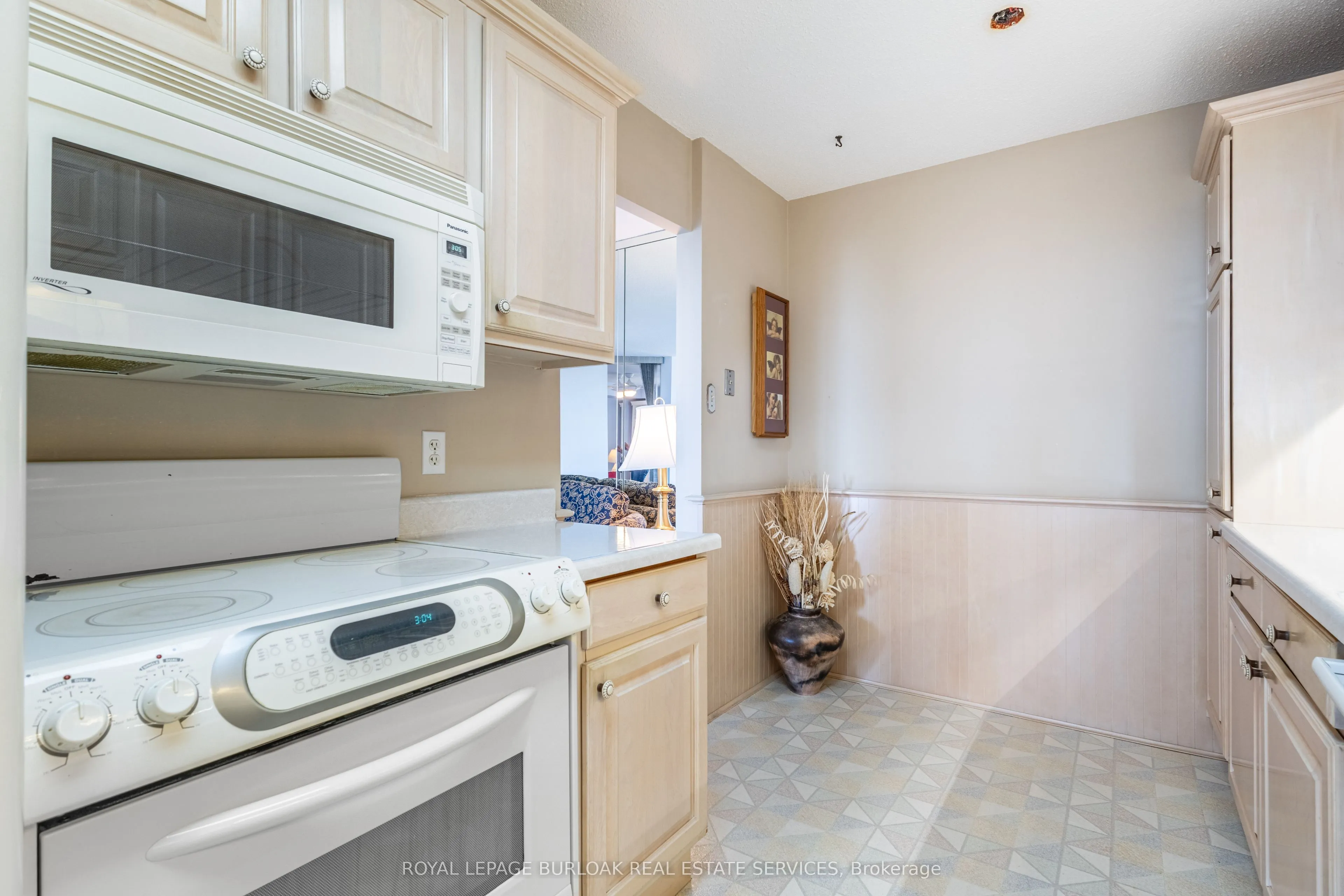 2055 Upper Middle Road, #805