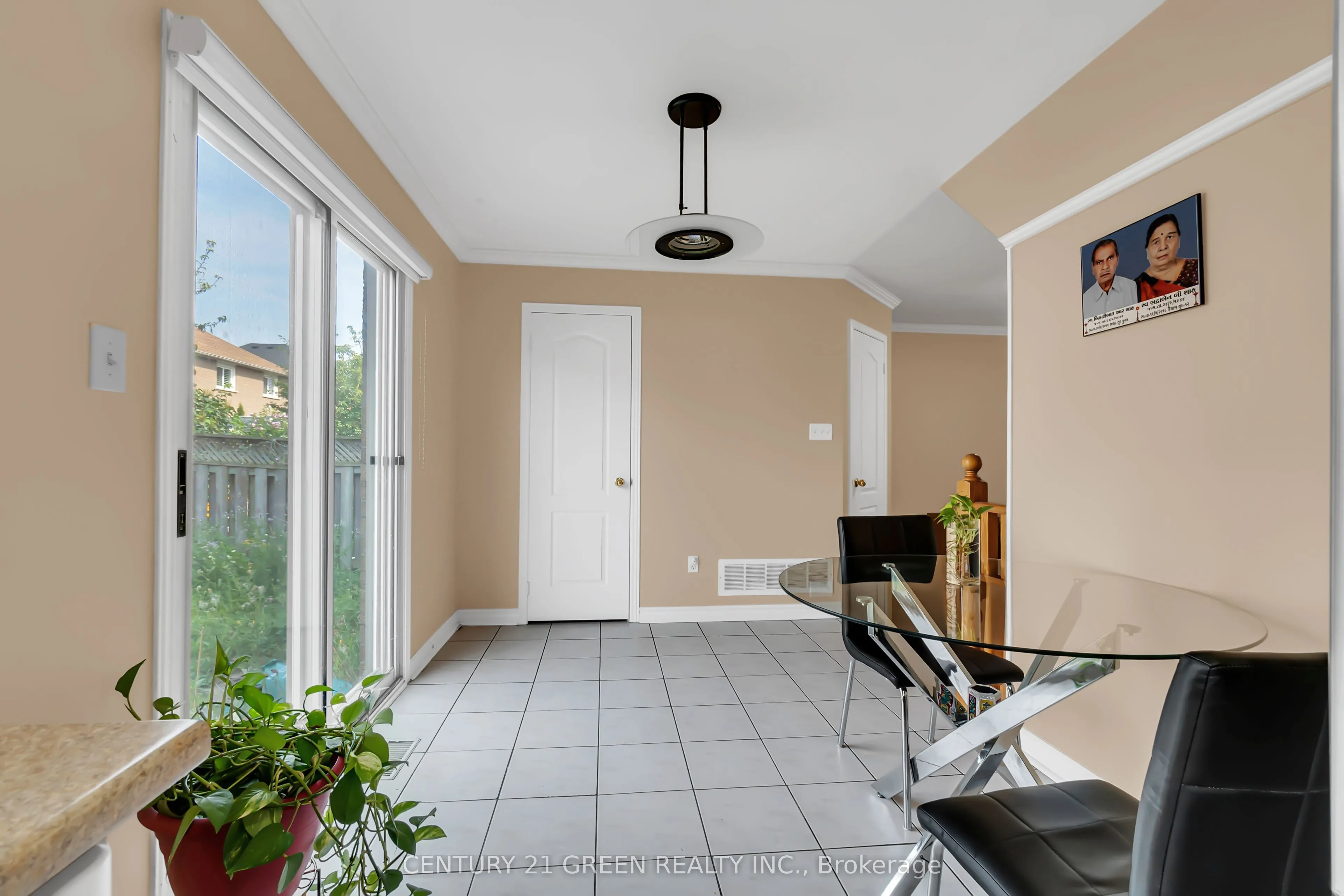 9 Flatlands Way