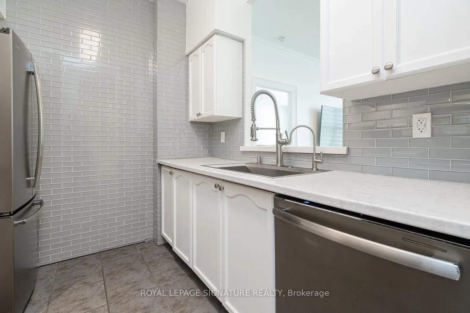 2067 Lake Shore Boulevard, #203