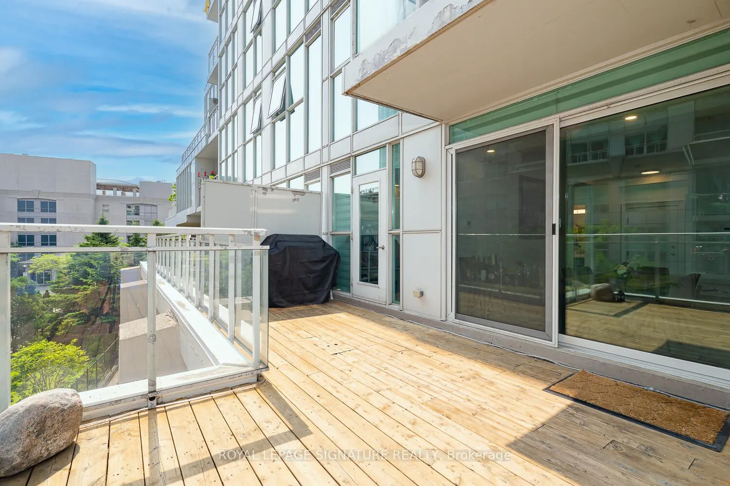 2067 Lake Shore Boulevard, #203