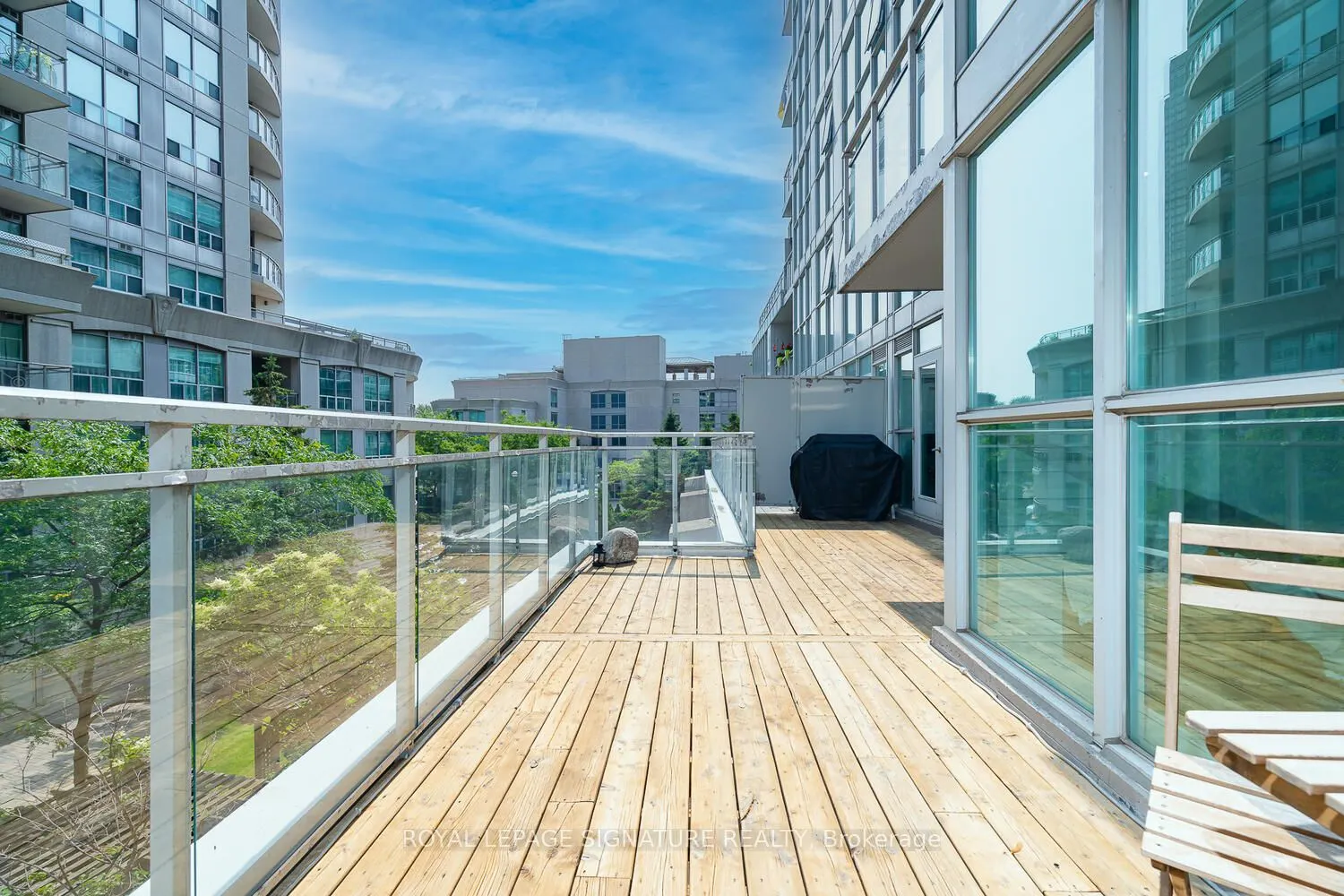 2067 Lake Shore Boulevard, #203