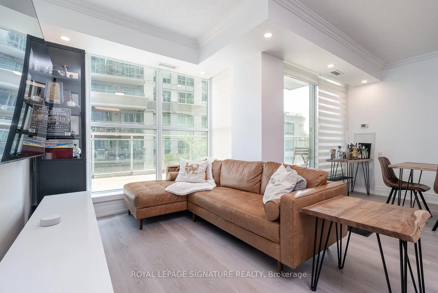 2067 Lake Shore Boulevard, #203
