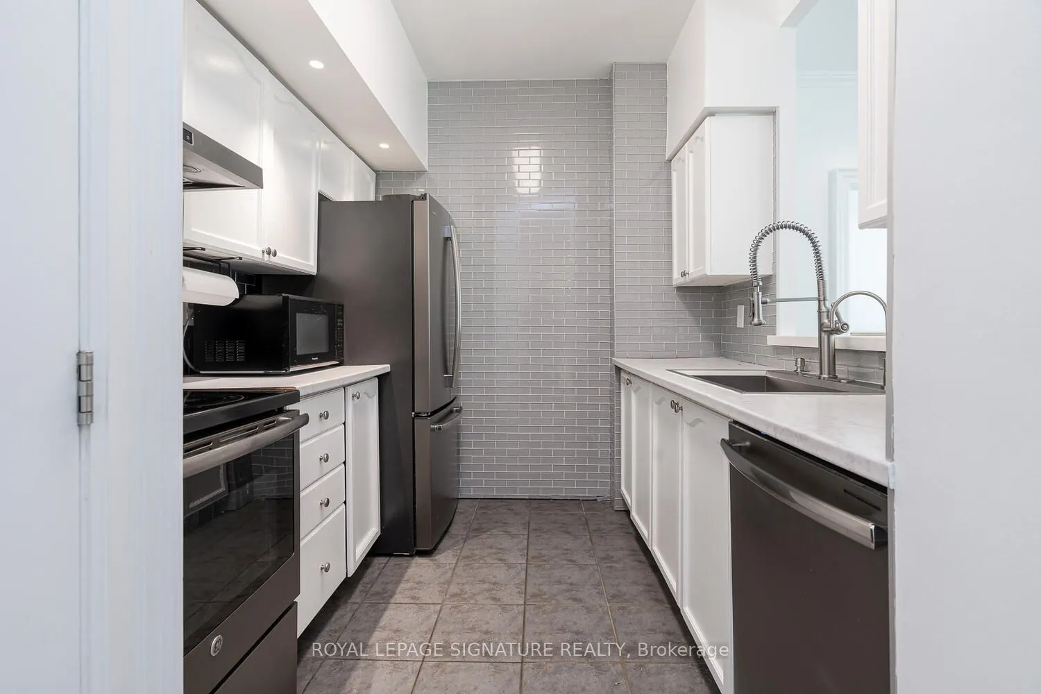 2067 Lake Shore Boulevard, #203