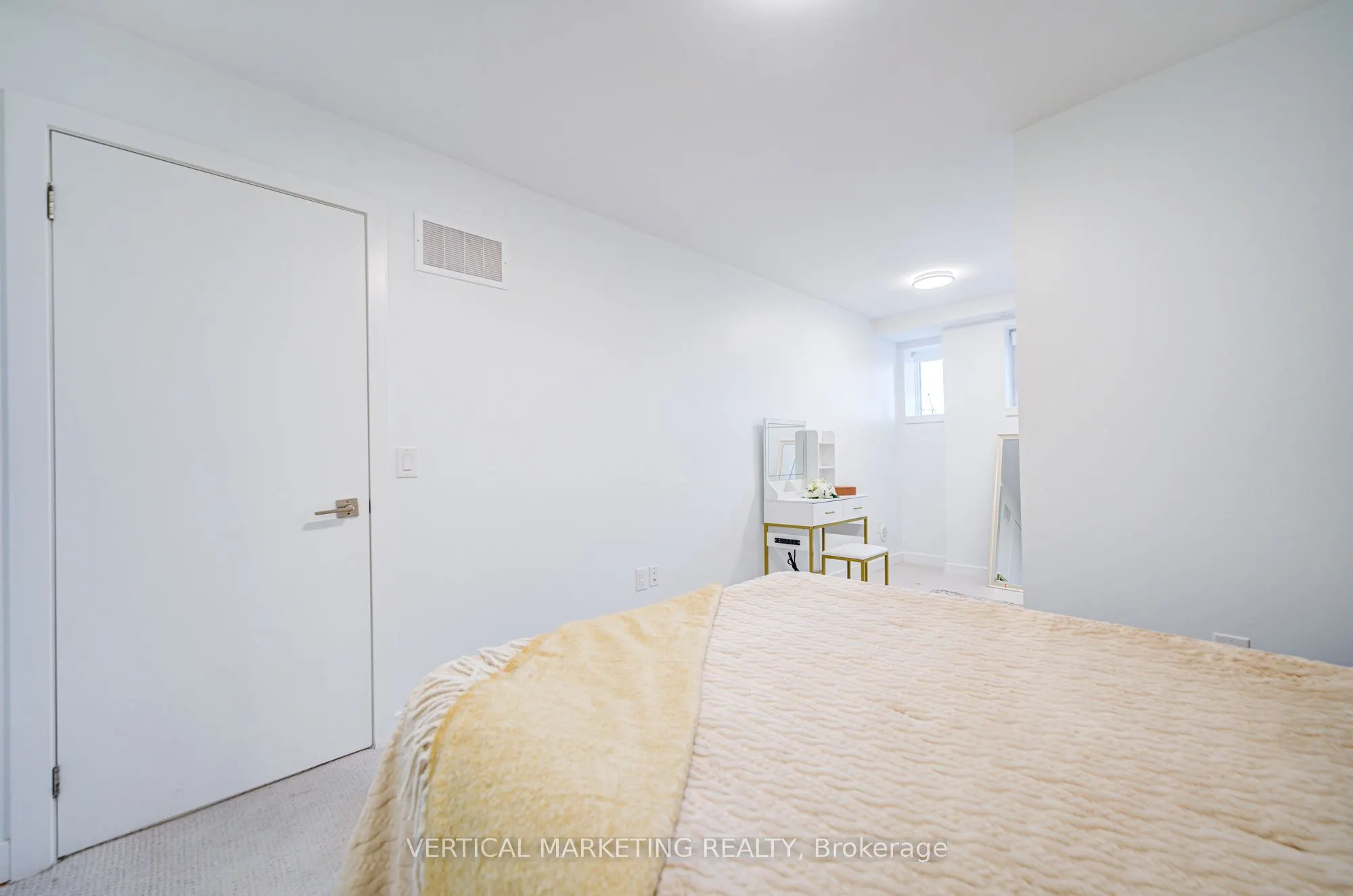 165 Veterans Drive, #5