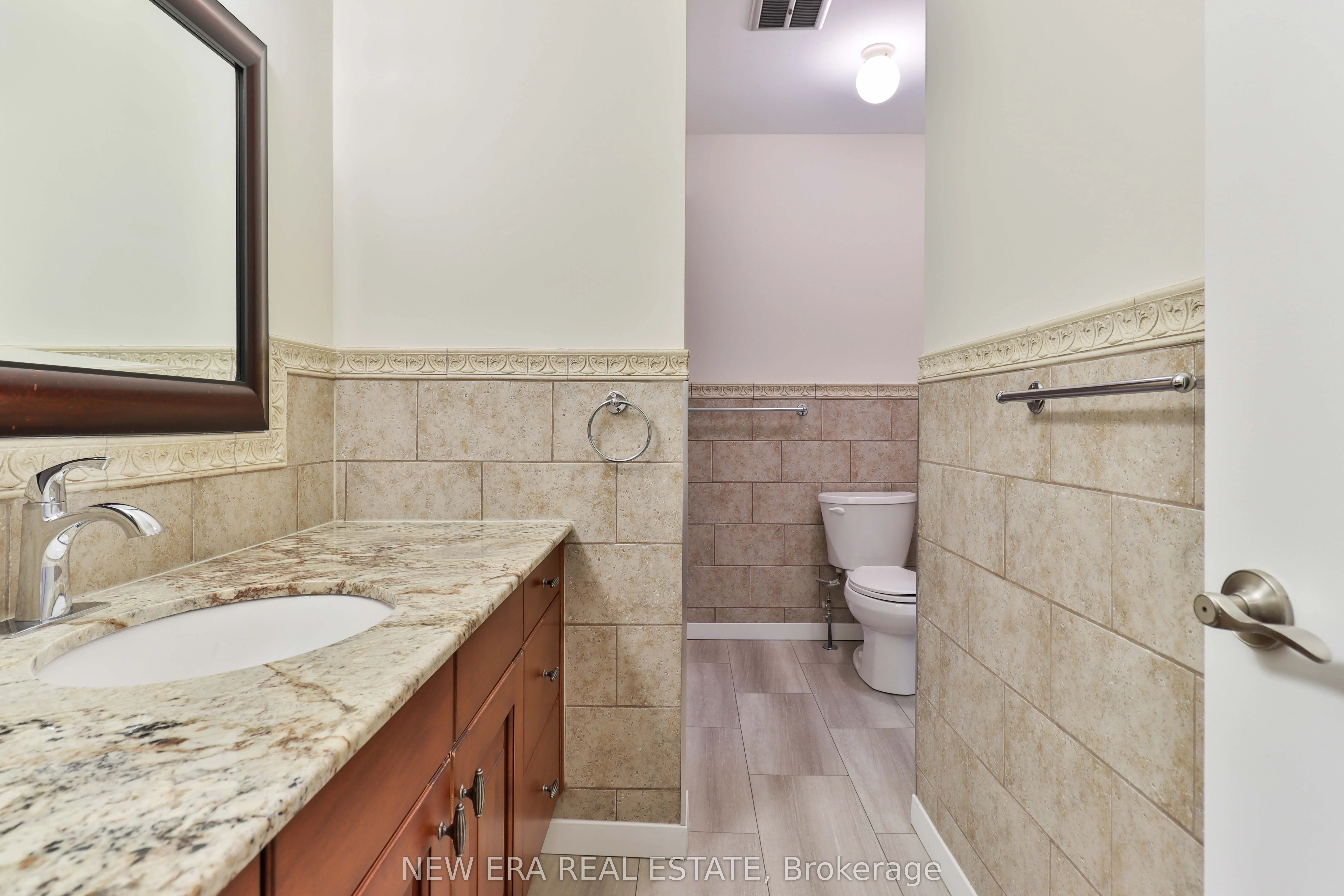 2559 Kingsberry Crescent