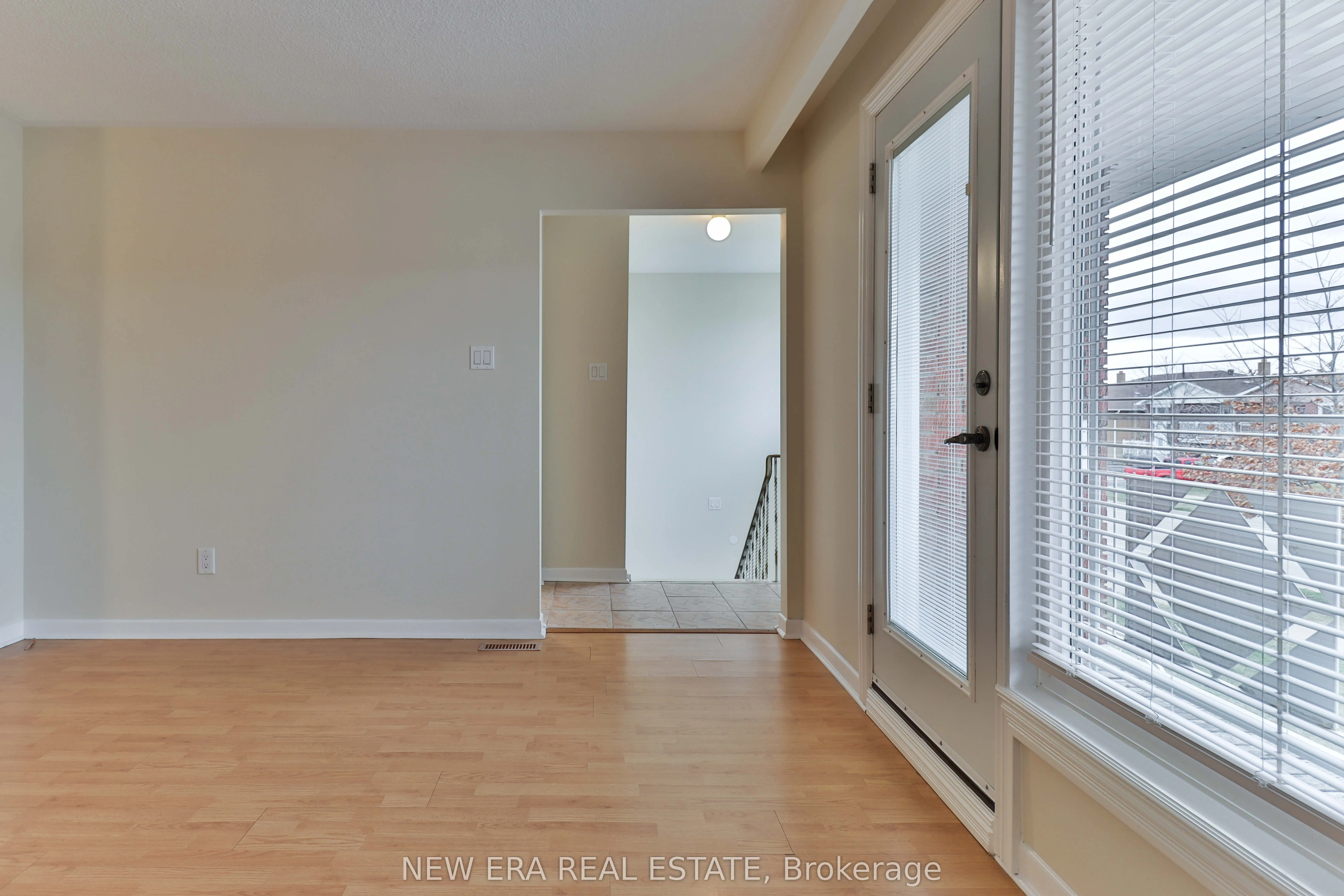2559 Kingsberry Crescent