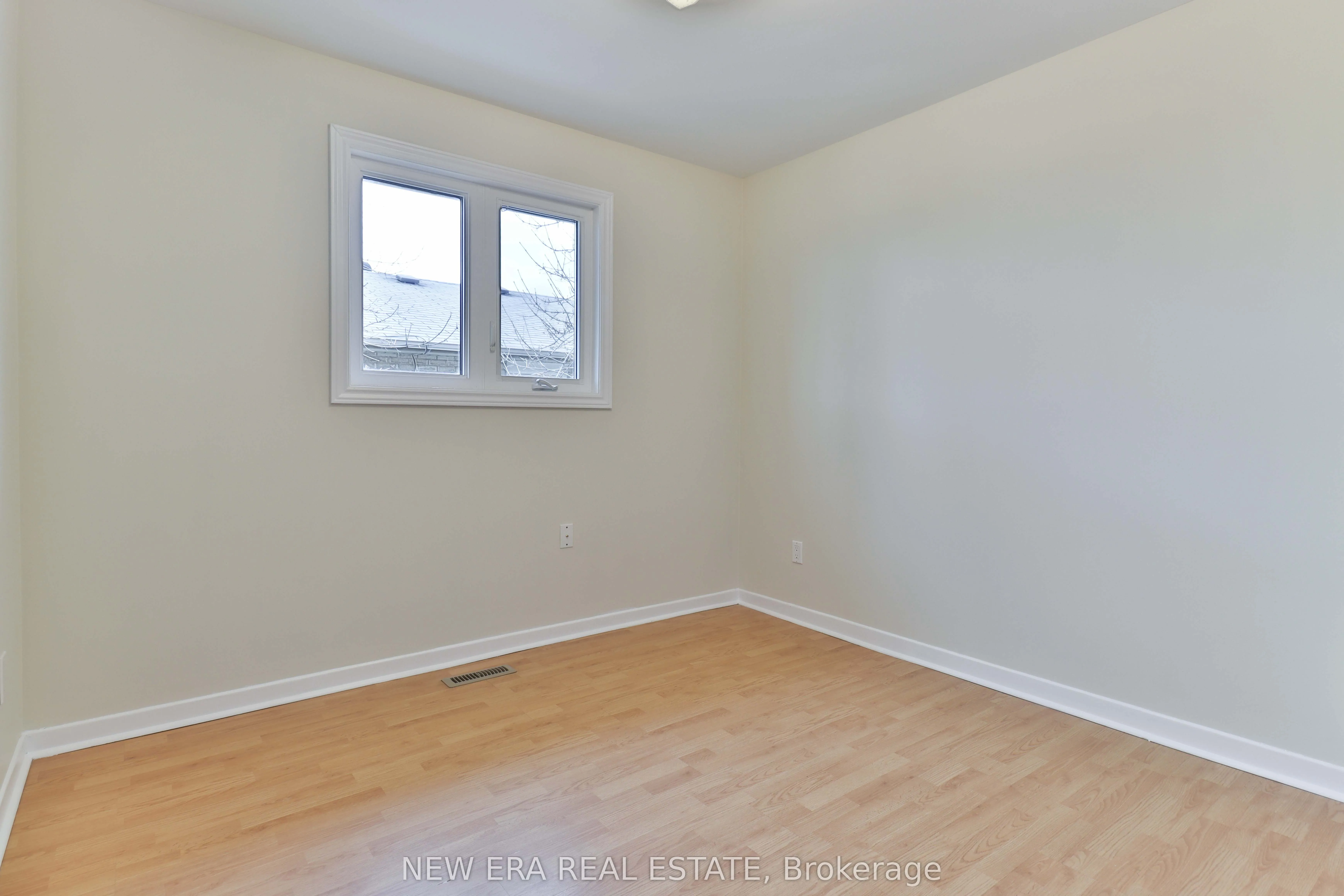 2559 Kingsberry Crescent