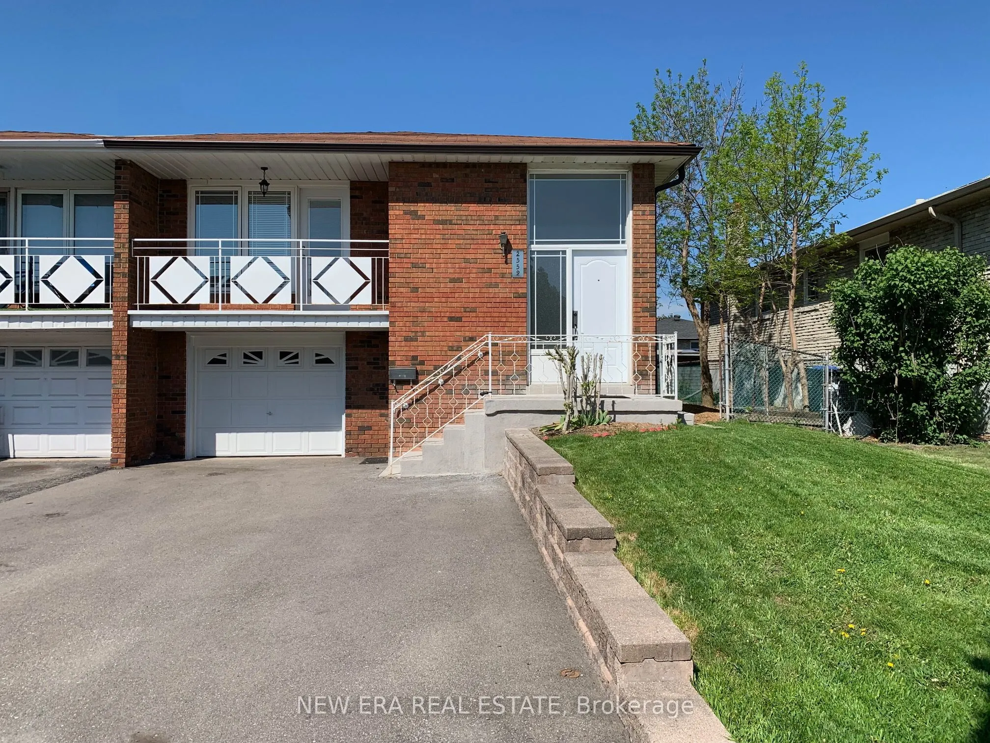 2559 Kingsberry Crescent