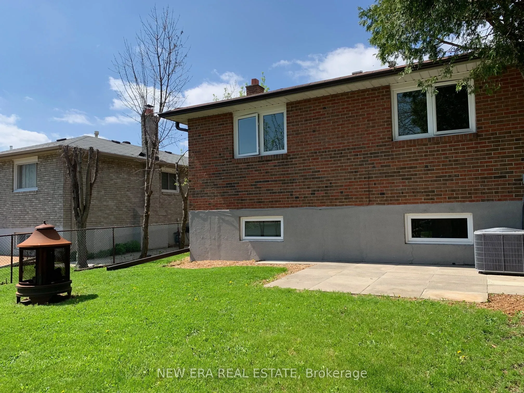 2559 Kingsberry Crescent