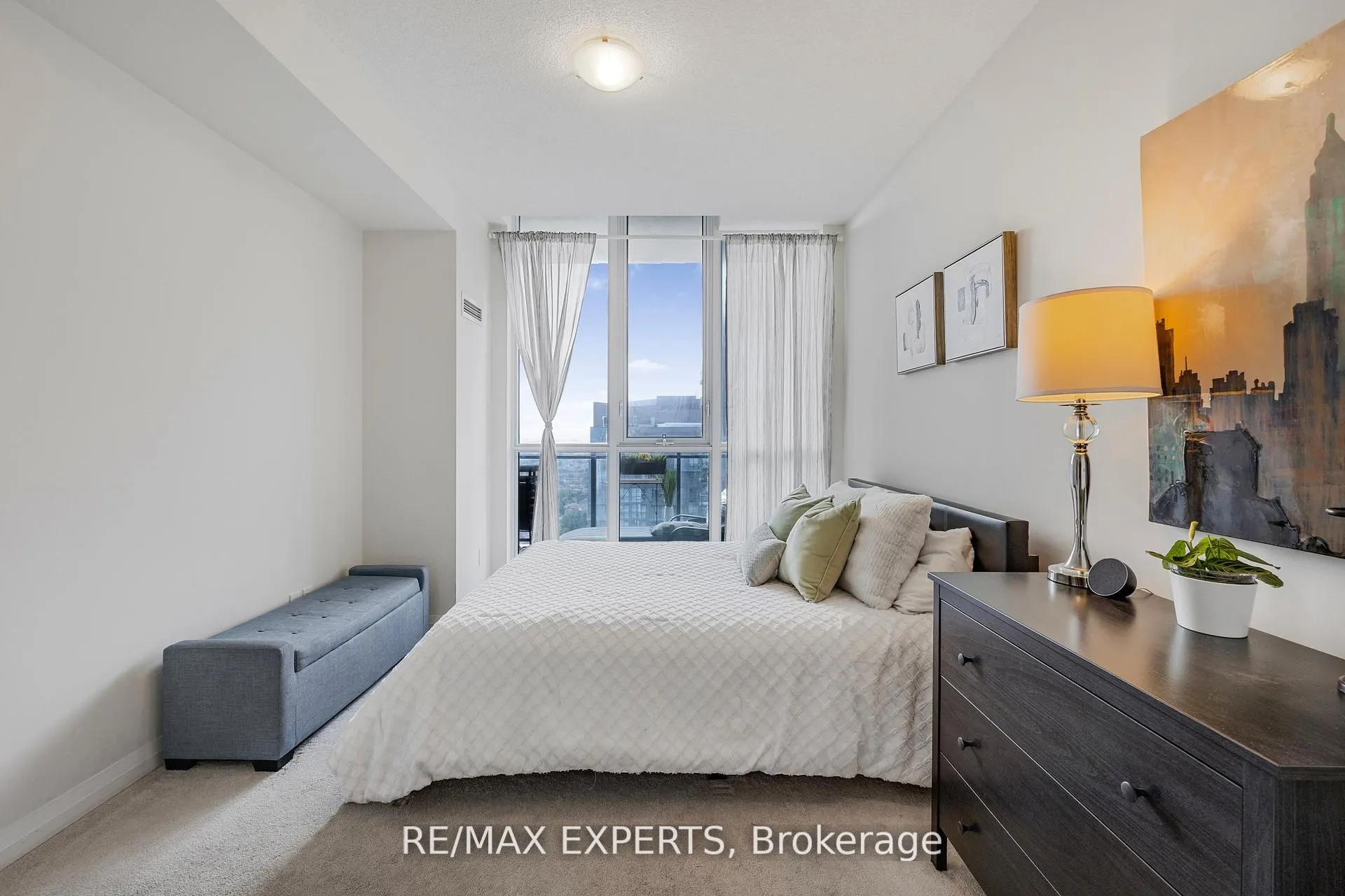 75 Eglinton Avenue W, #2408